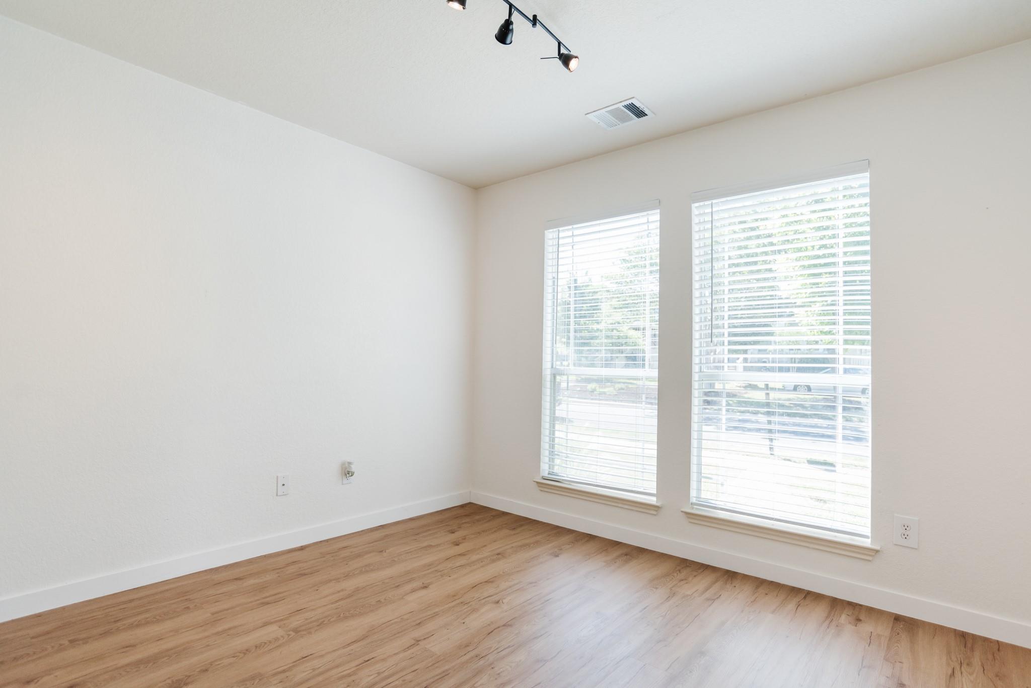 532 Sampson None Property Photo 6