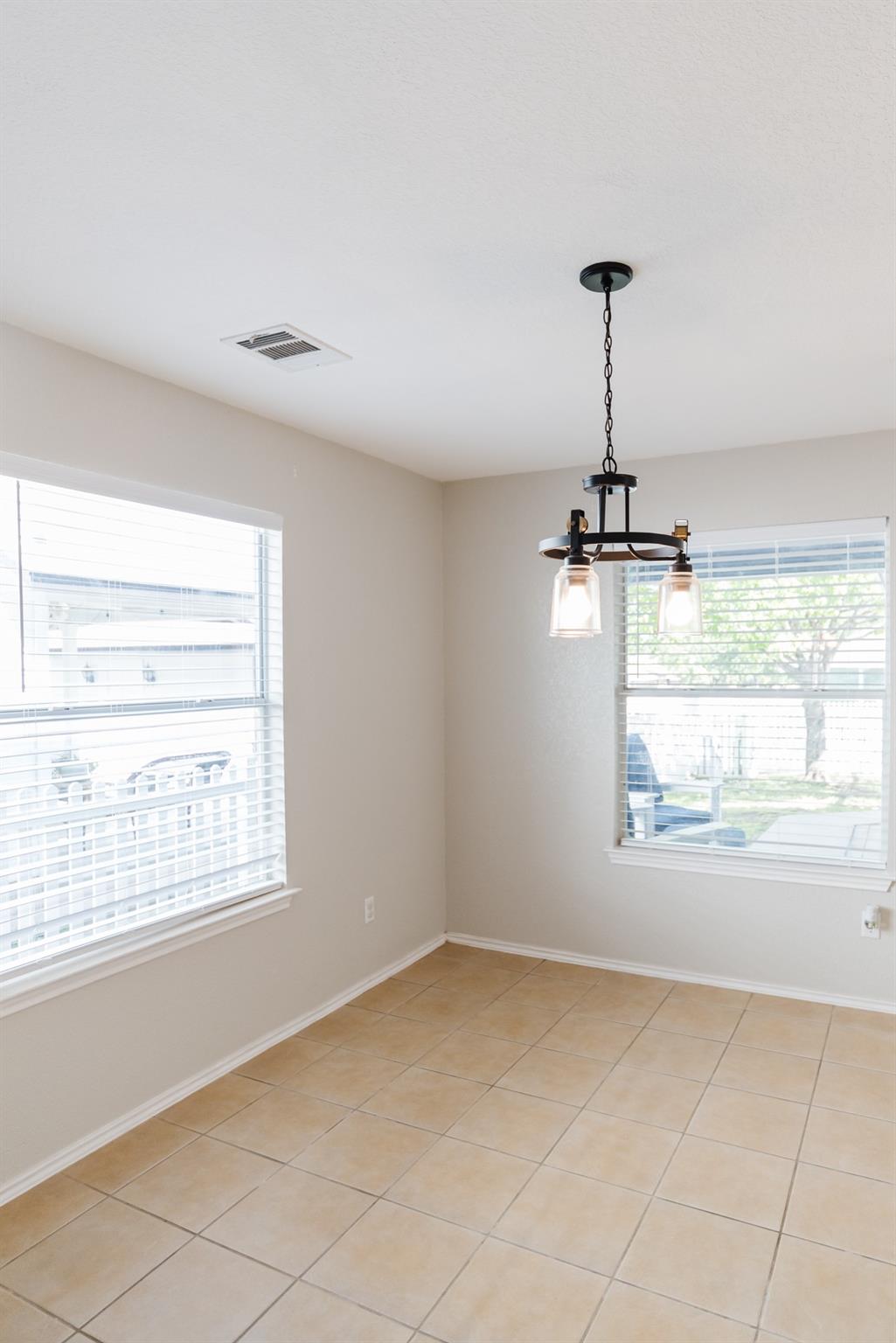 532 Sampson None Property Photo 11
