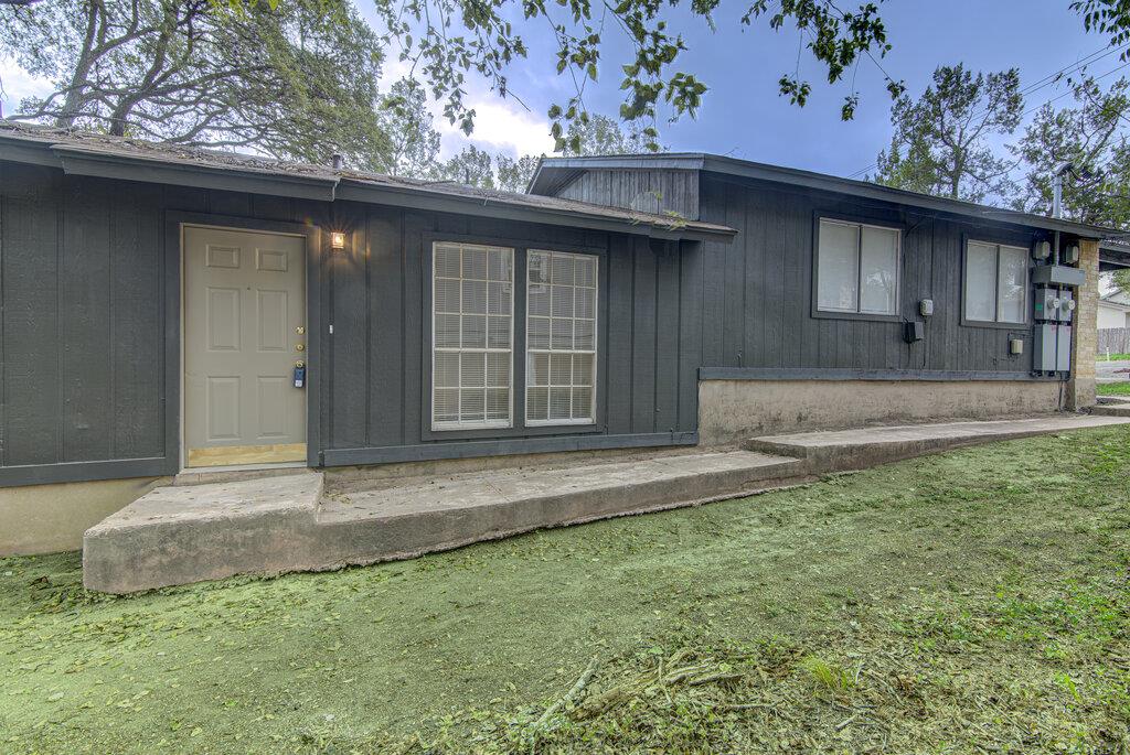 404 W Dittmar Rd #a Property Photo 3