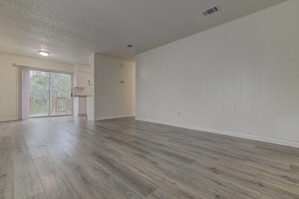 404 W Dittmar Rd #a Property Photo 6