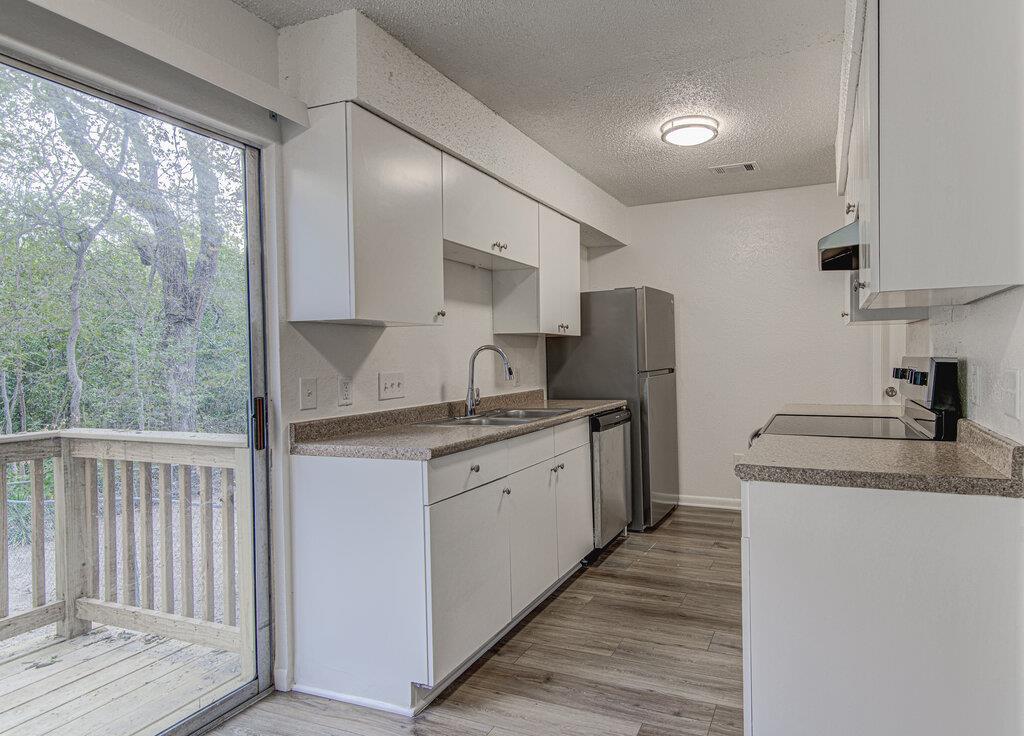 404 W Dittmar Rd #a Property Photo 8