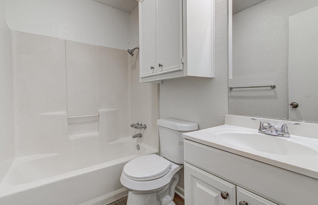 404 W Dittmar Rd #a Property Photo 17