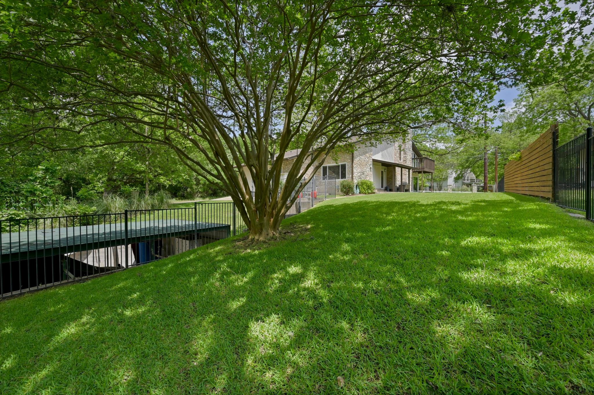 2503 Manana St Property Photo 28