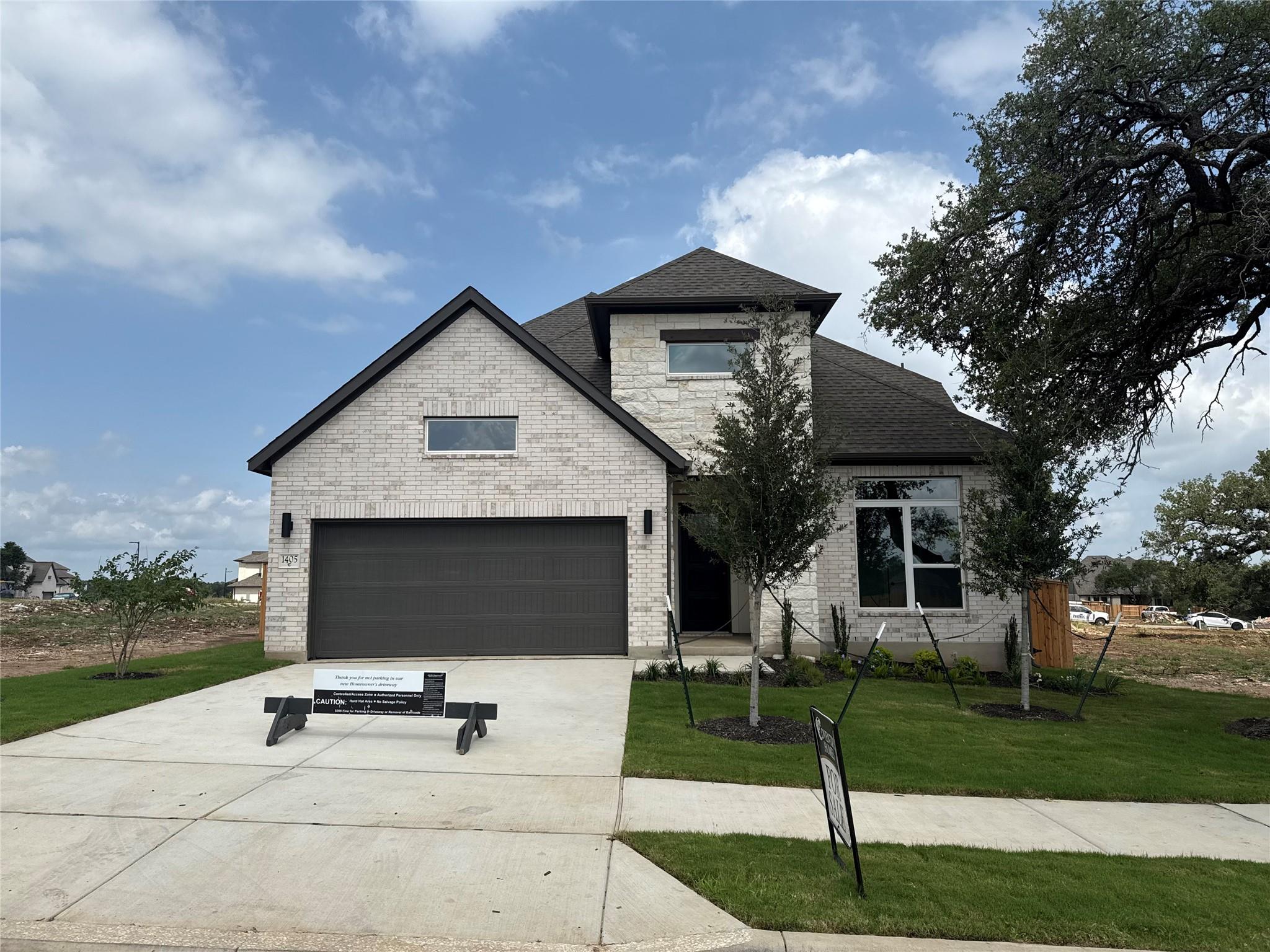 1405 Snowdrop Dr Property Photo 1