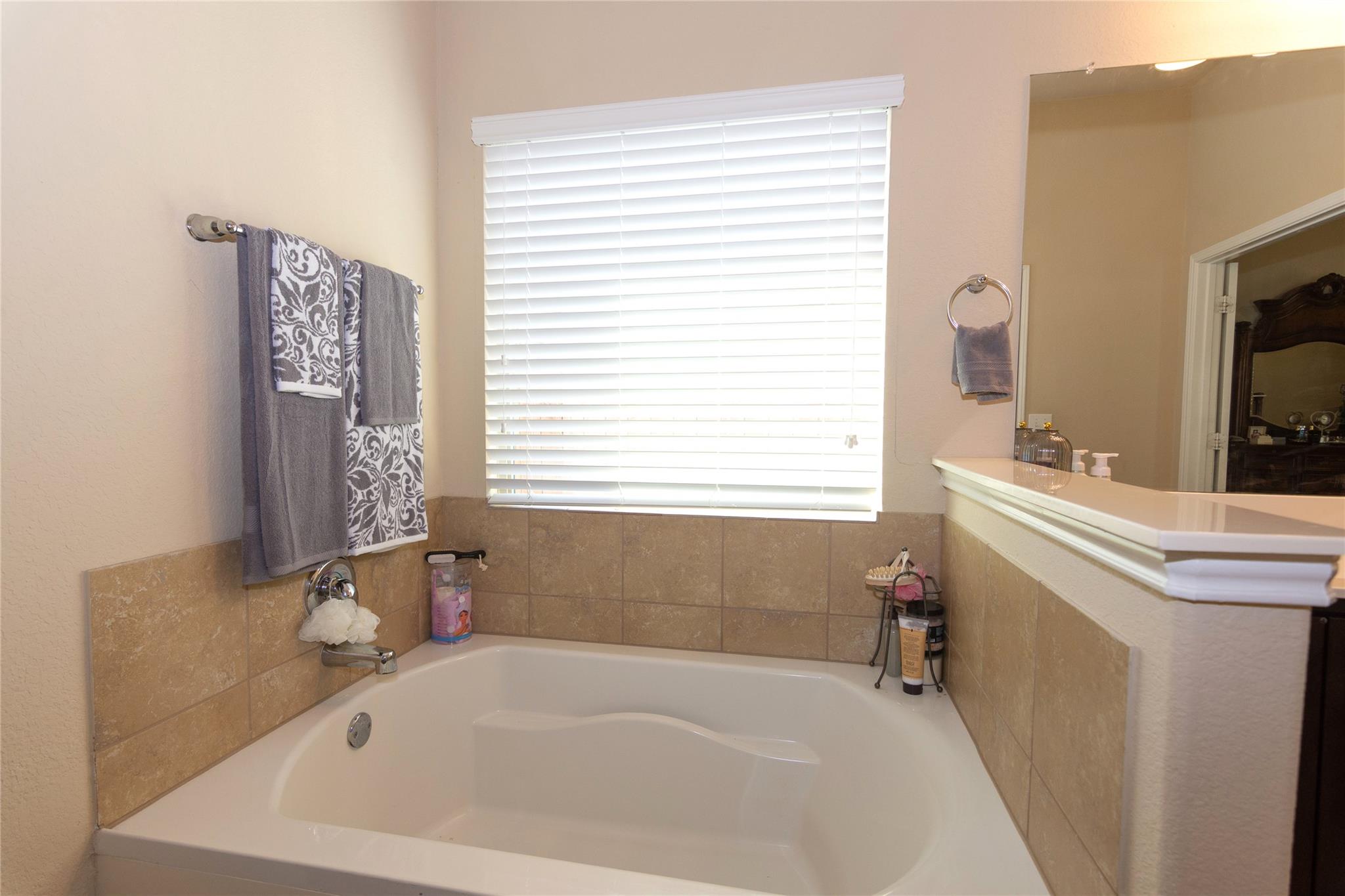 16428 Marcello Dr Property Photo 22