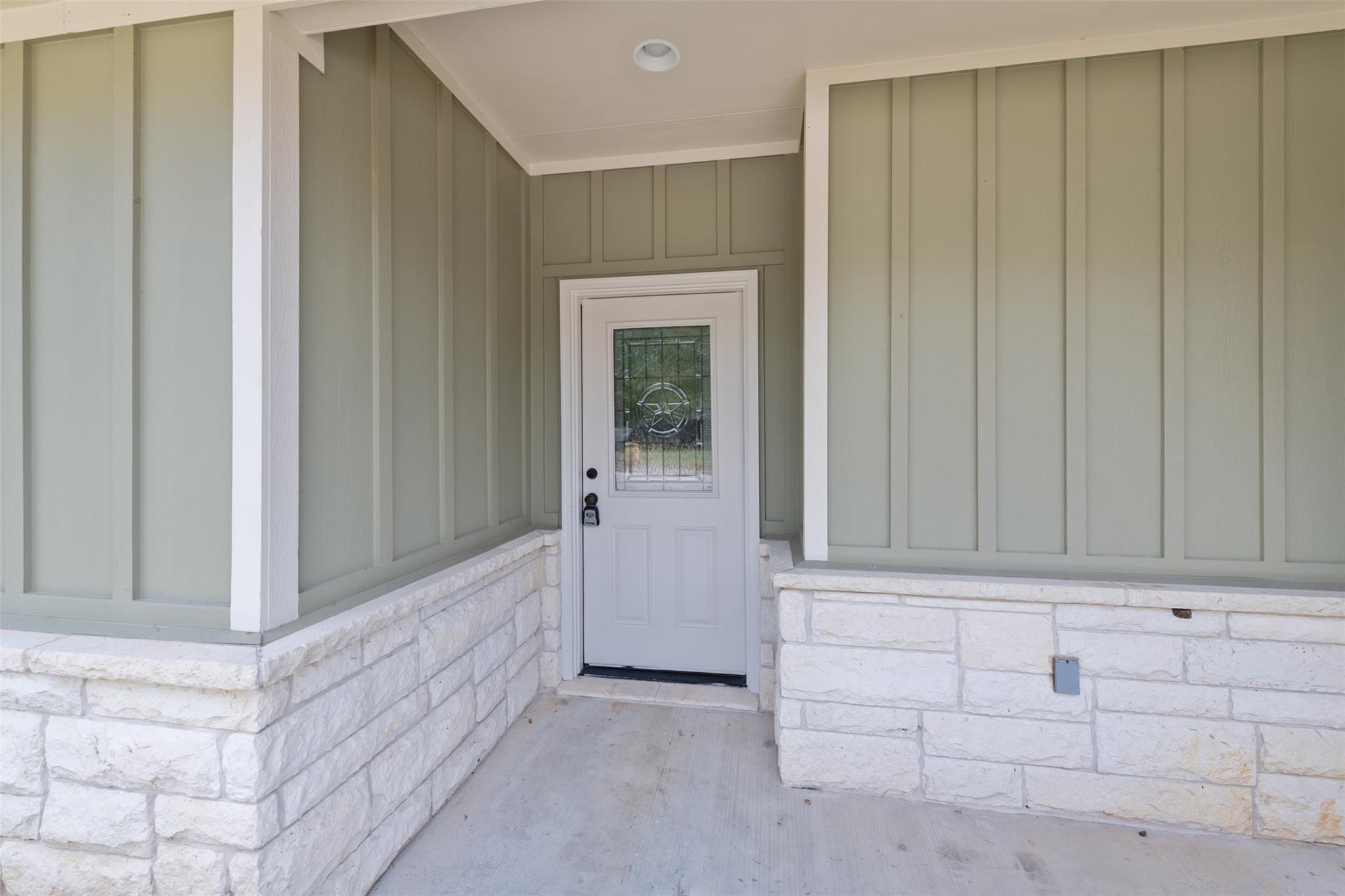 1215 Sherrard St #b Property Photo 3
