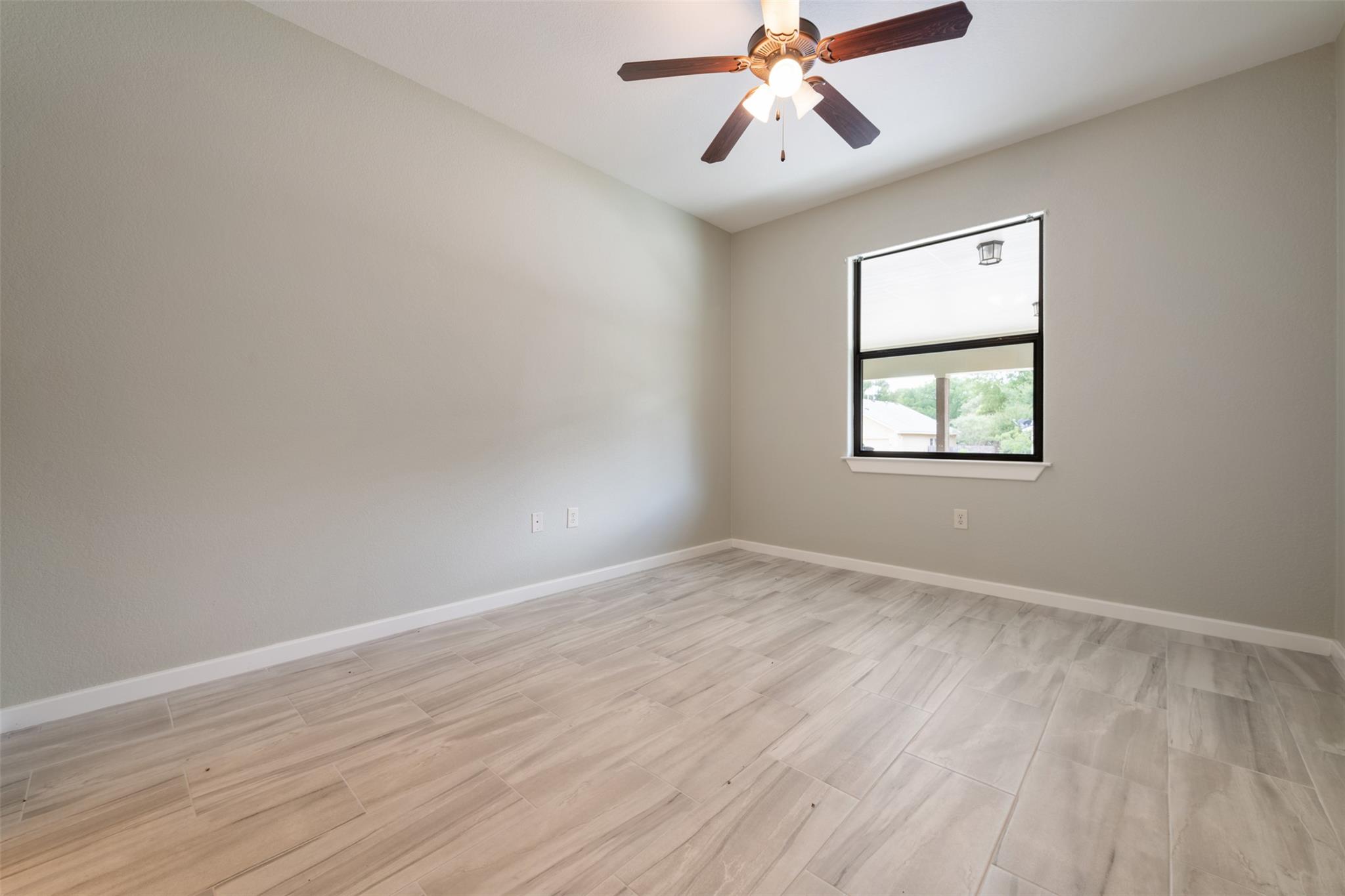 1215 Sherrard St #b Property Photo 14