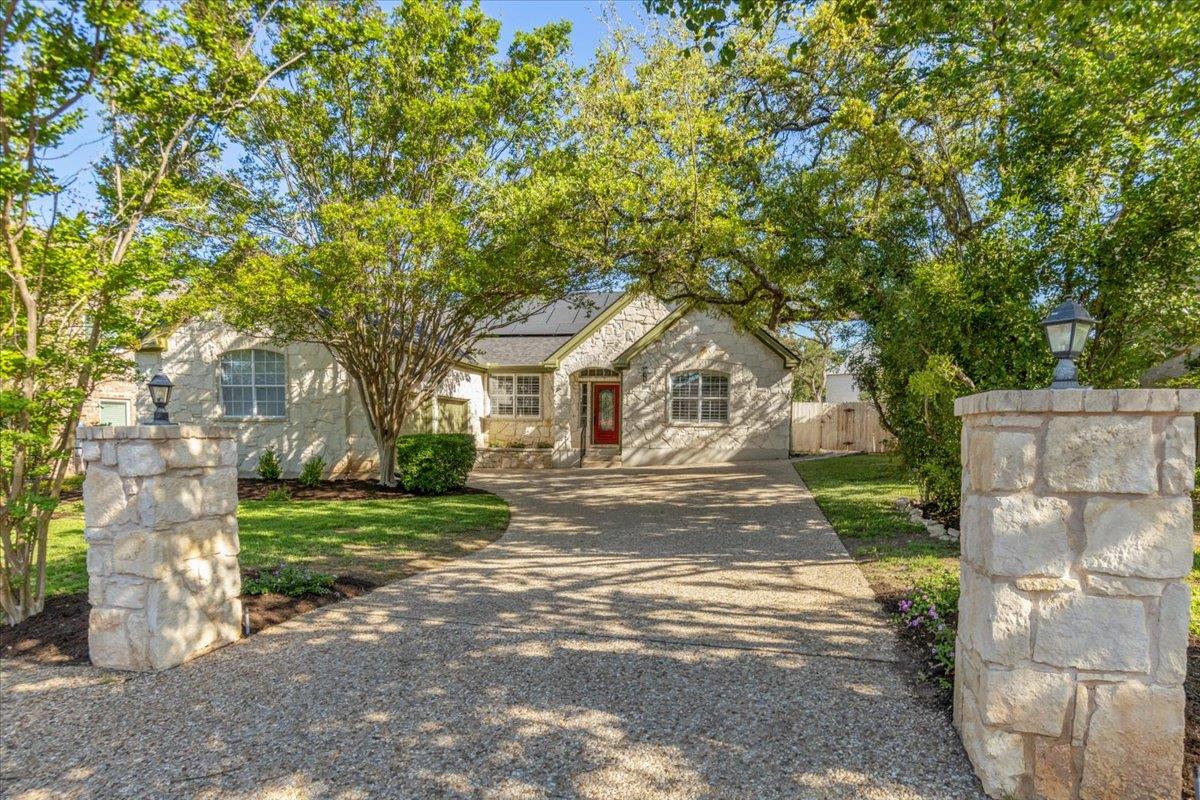 8312 Jancy Dr Property Photo 1