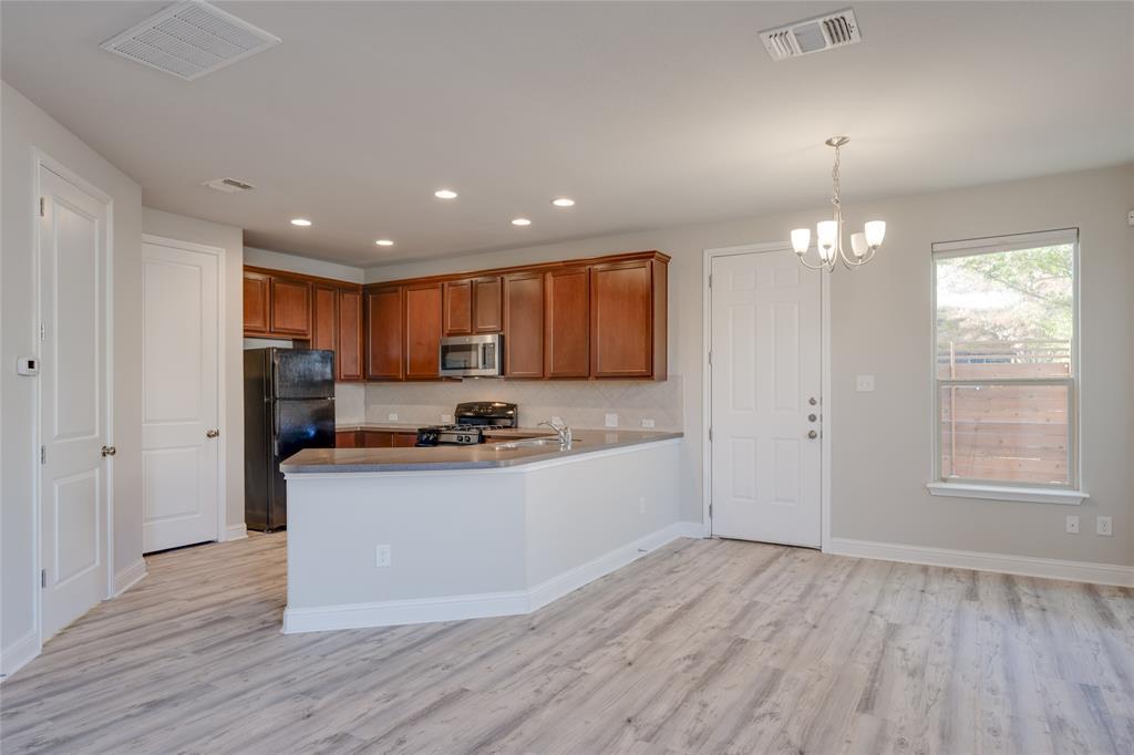 5701 Cougar Dr #d Property Photo 4