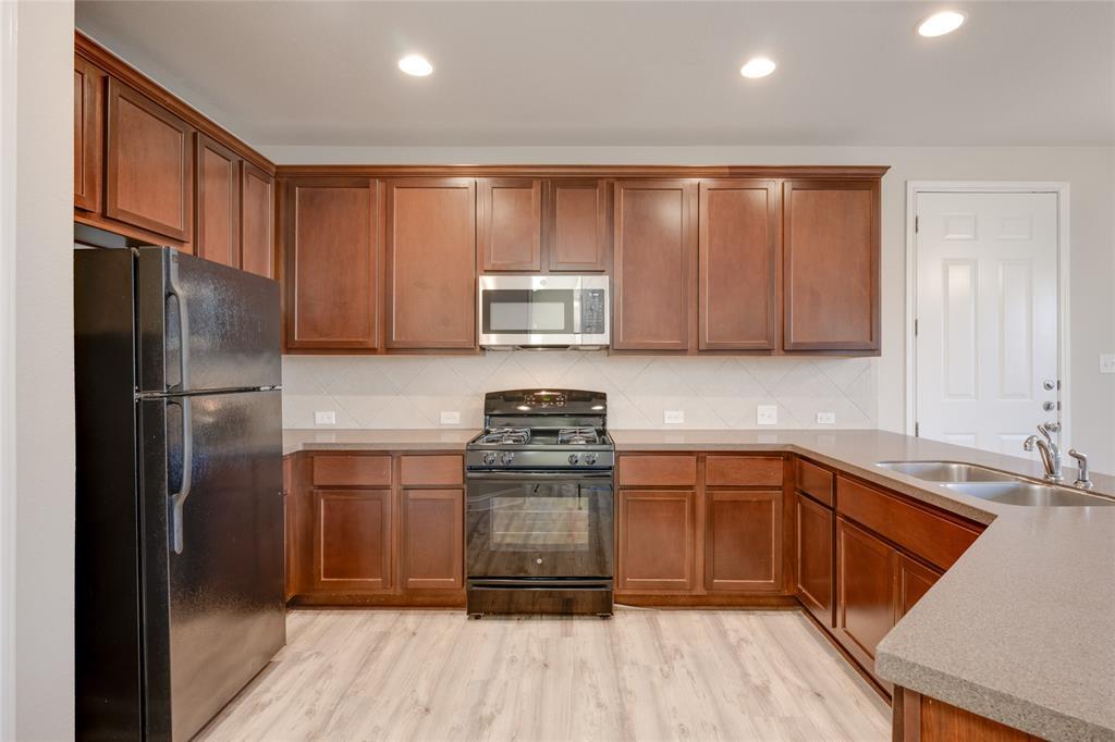 5701 Cougar Dr #d Property Photo 5
