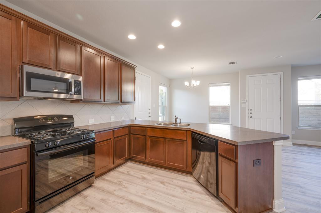 5701 Cougar Dr #d Property Photo 6