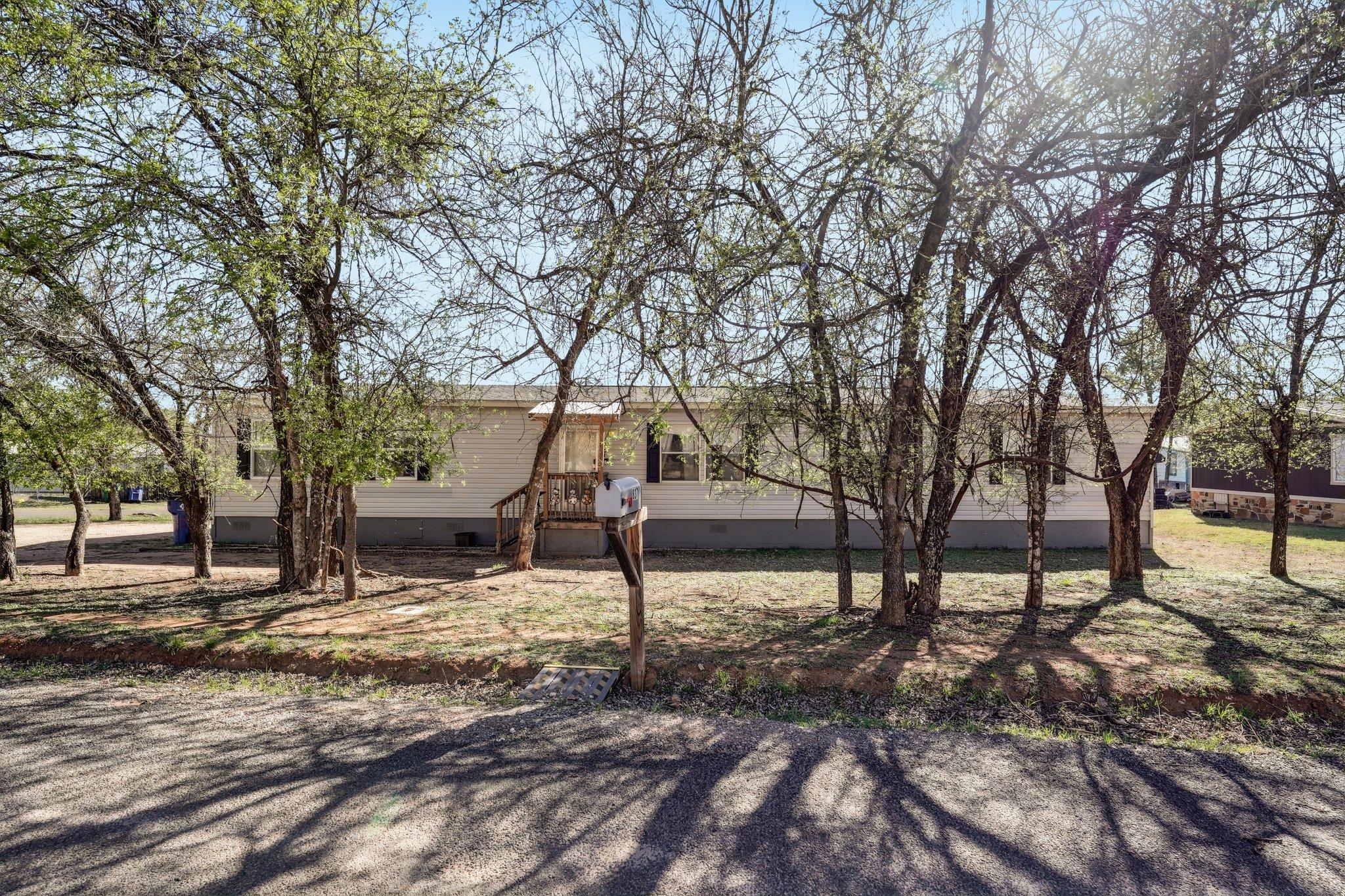 837 Southwood Dr Property Photo