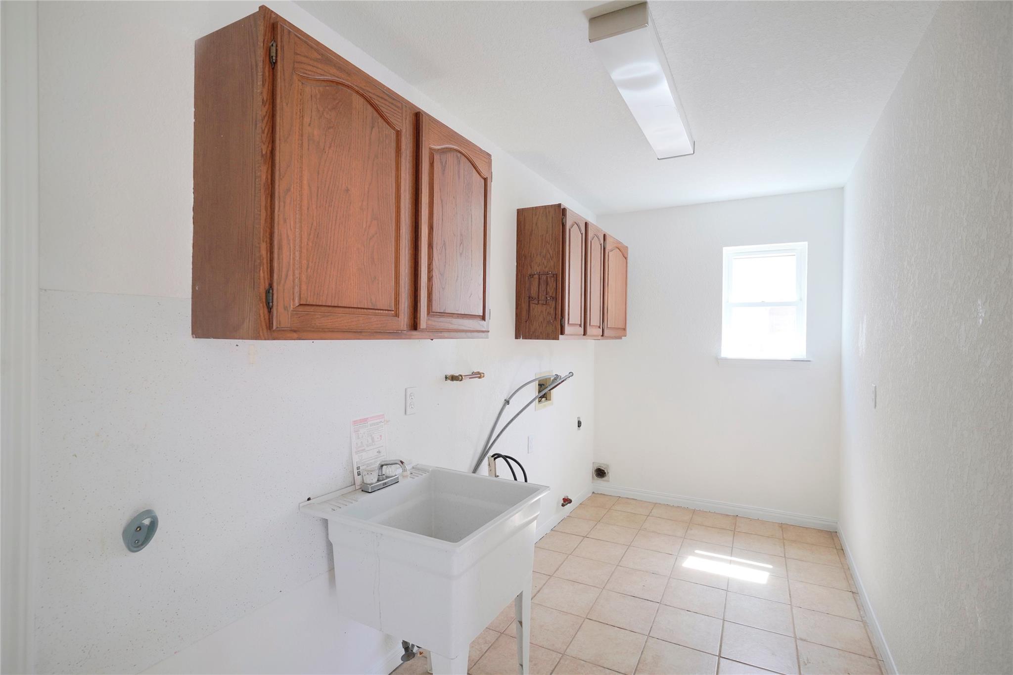 8521 Racine Trl Property Photo 15