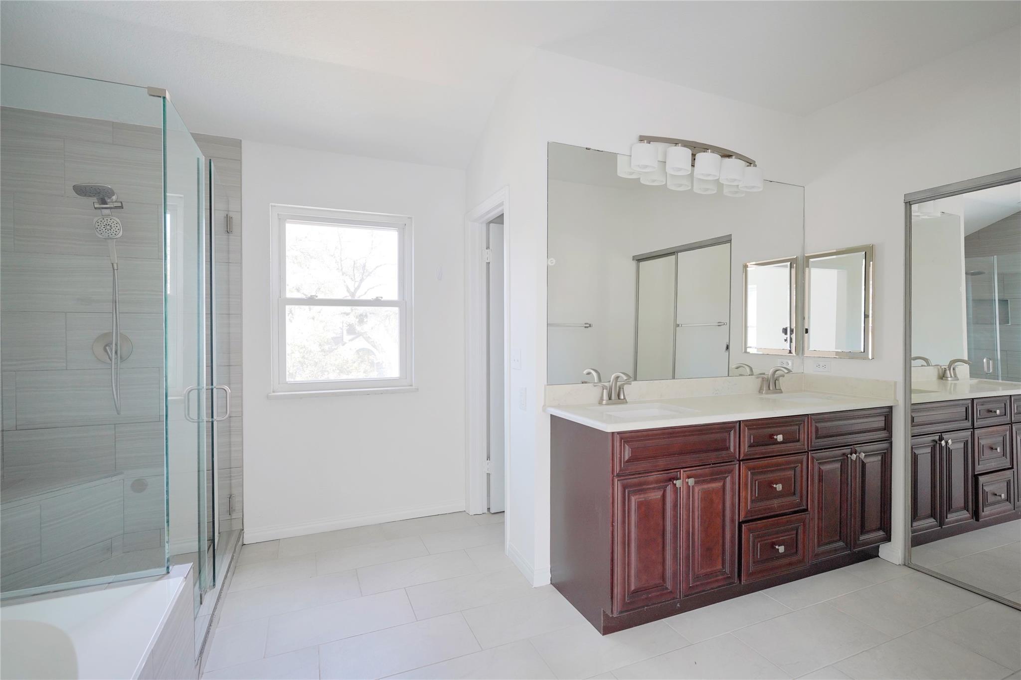 8521 Racine Trl Property Photo 19