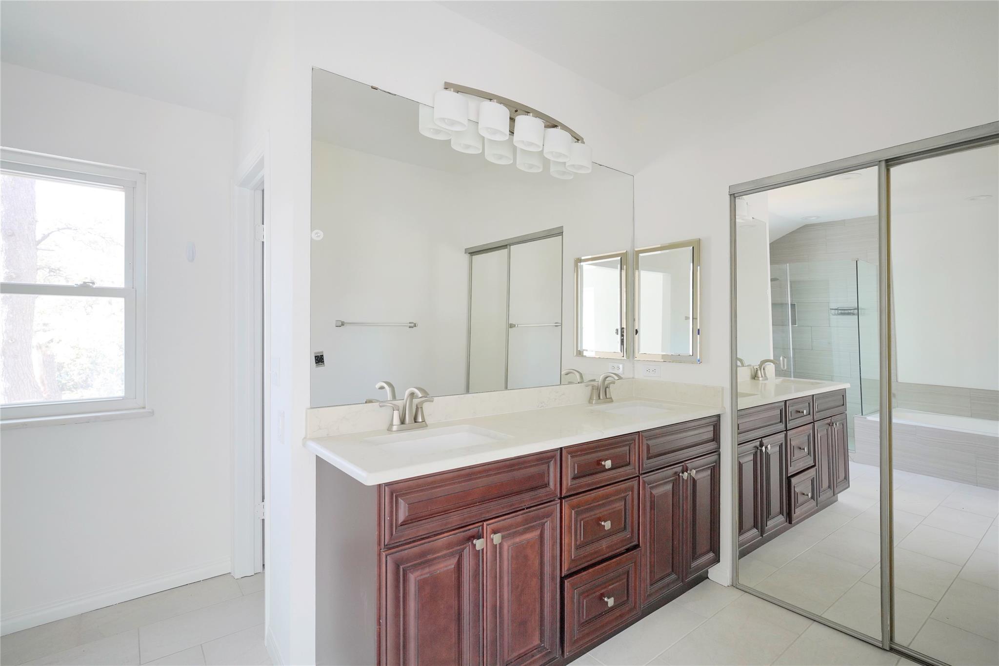 8521 Racine Trl Property Photo 21