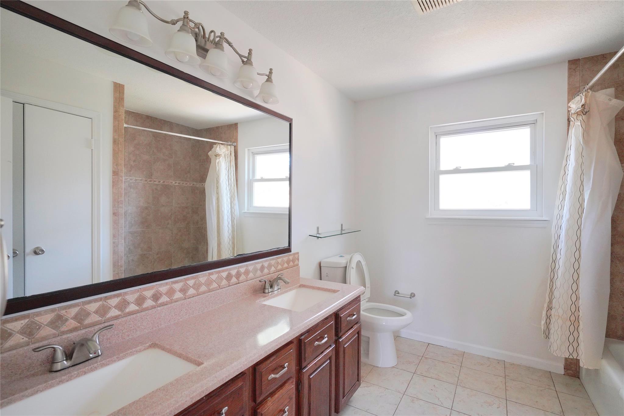 8521 Racine Trl Property Photo 28