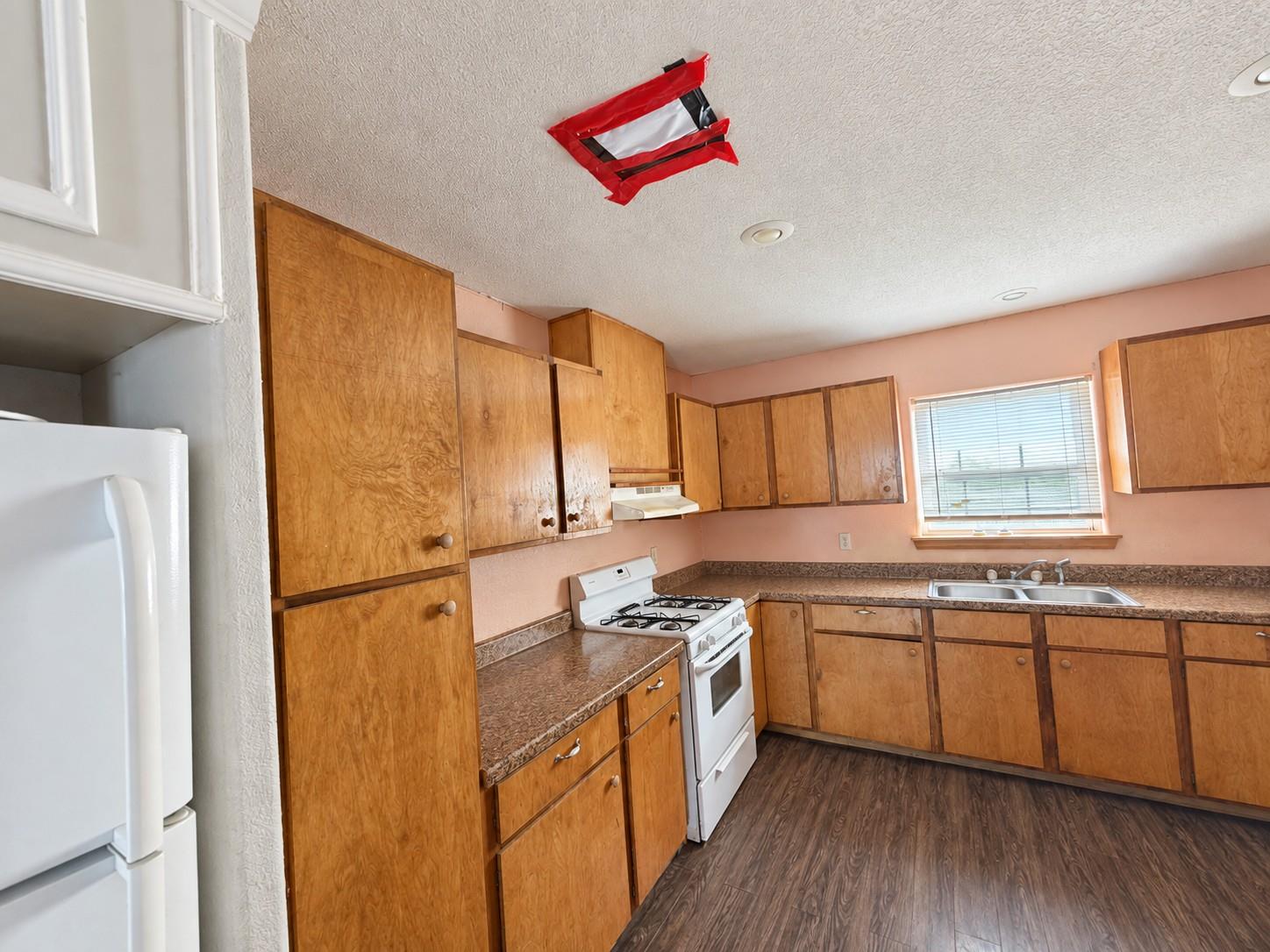 900 Lee Ln Property Photo 13
