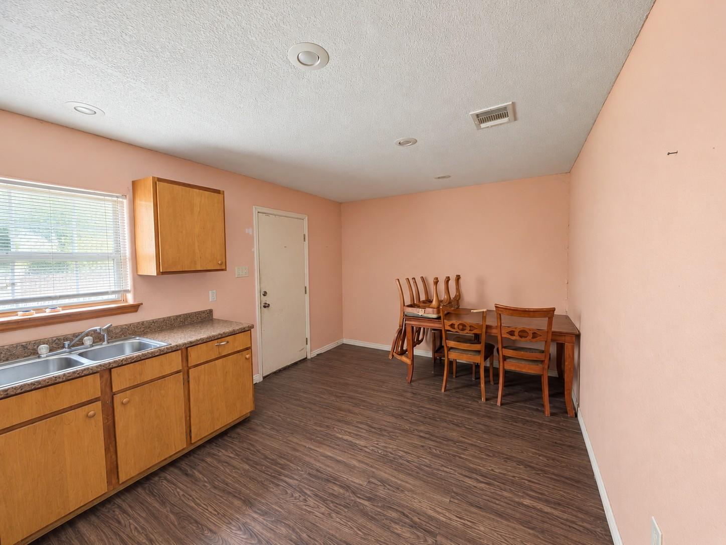 900 Lee Ln Property Photo 14