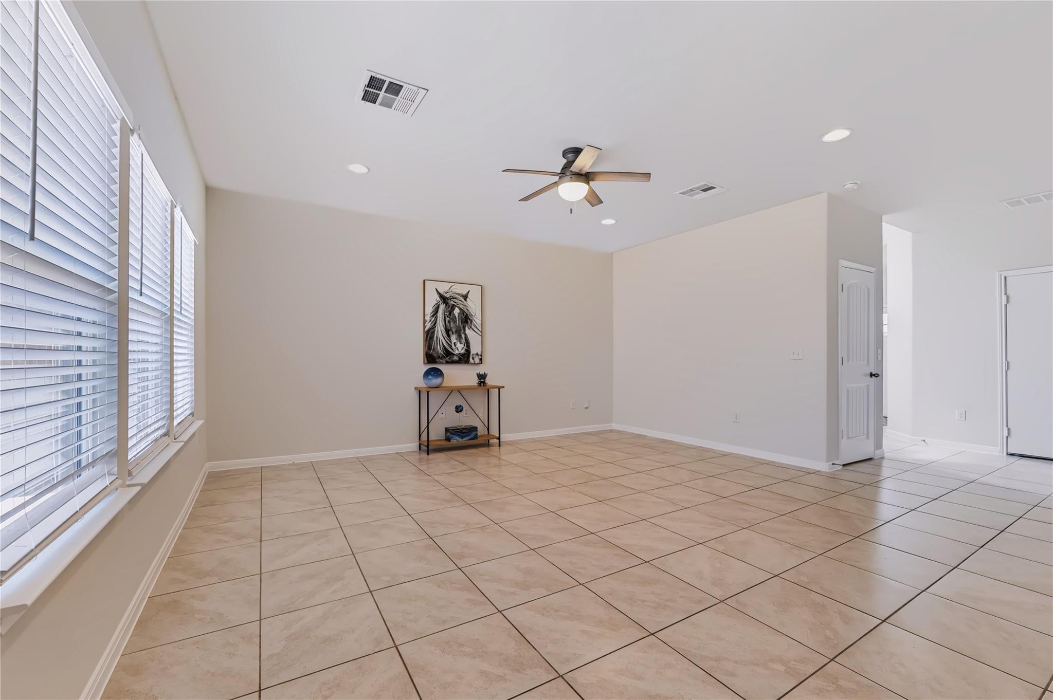 1173 La Conterra Blvd Property Photo 9