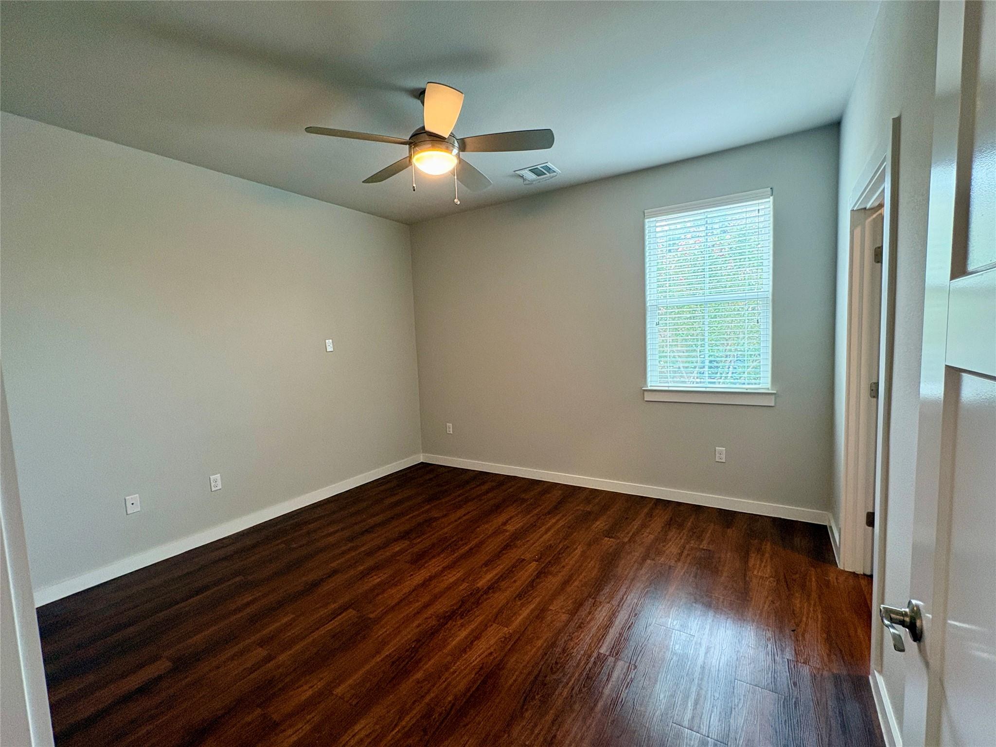 241 Rose Dr #b Property Photo 10