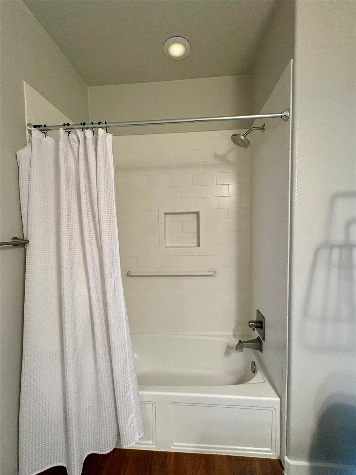 241 Rose Dr #b Property Photo 13