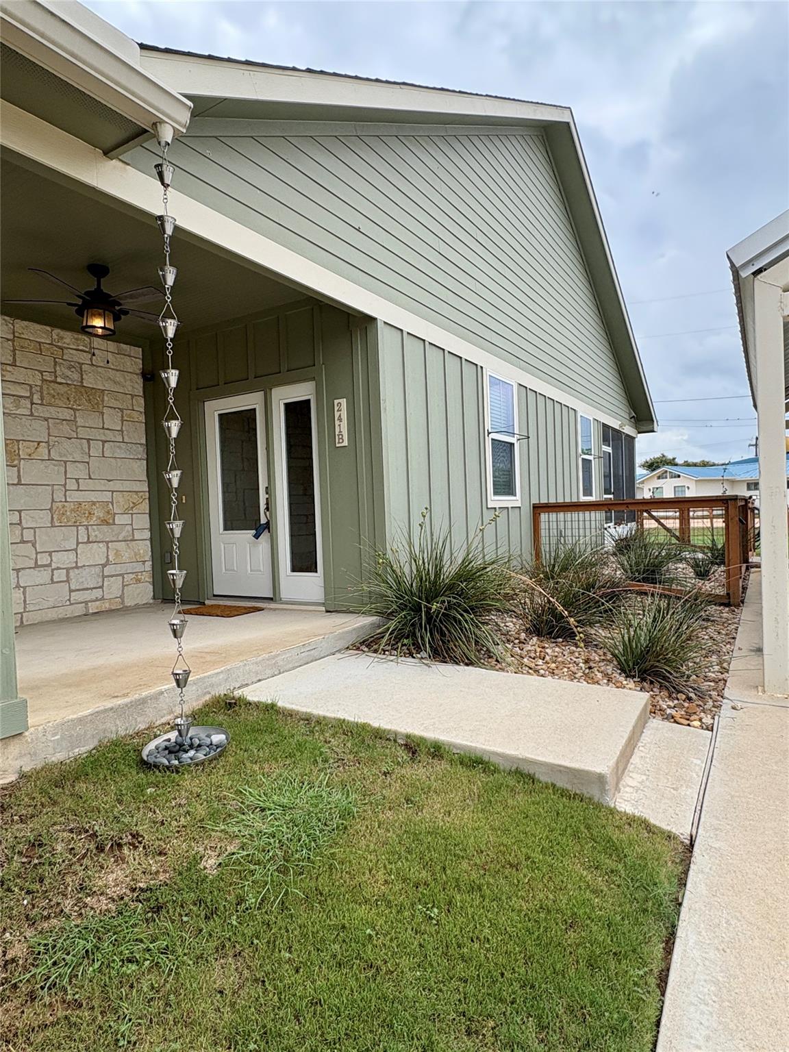 241 Rose Dr #b Property Photo 15