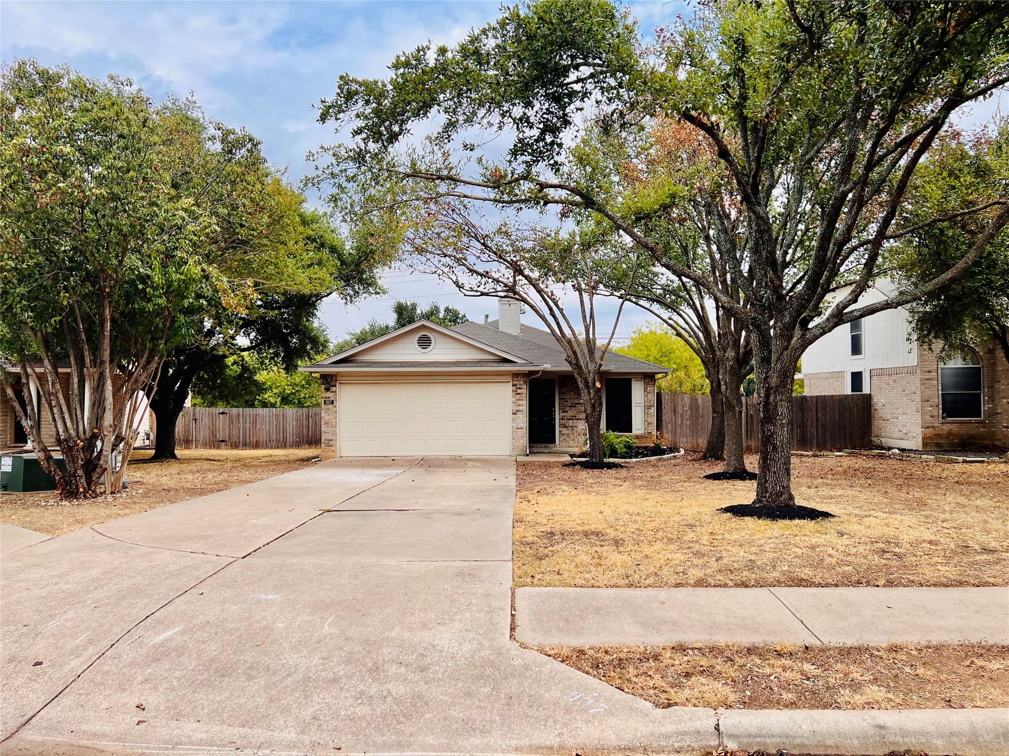 907 Audra St Property Photo