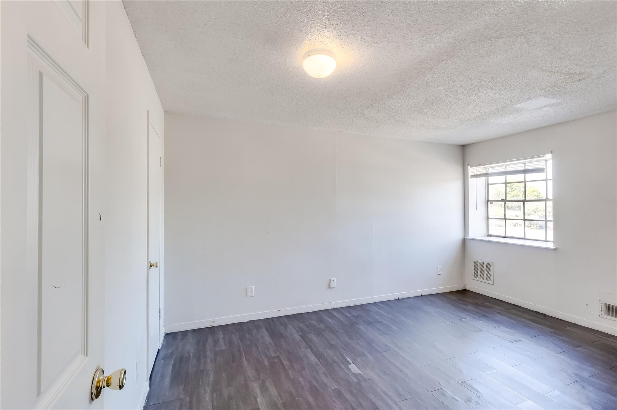 2215 Mission Hill Cir None #103 Property Photo 11