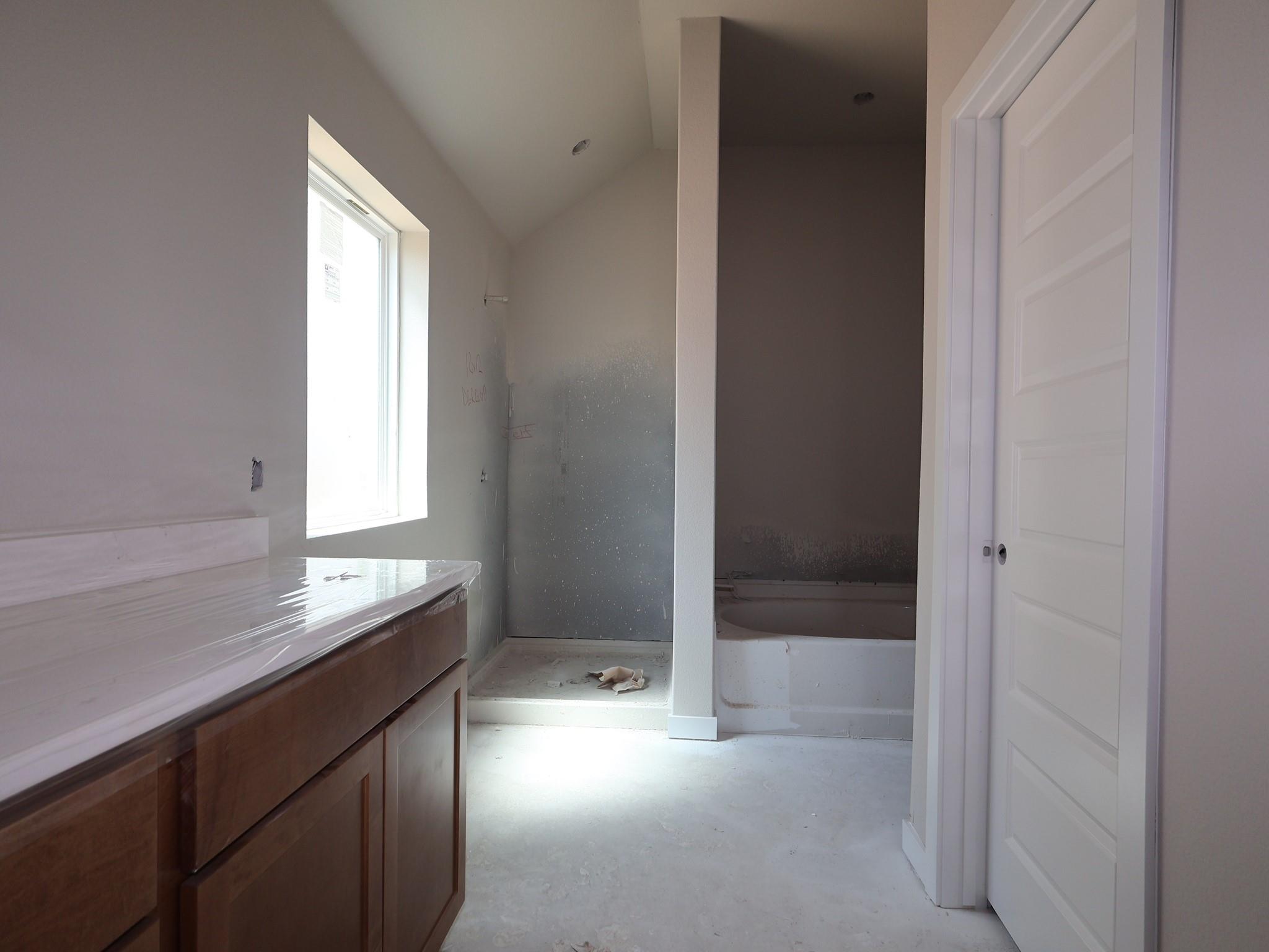 4713 Lava Island Dr Property Photo 6