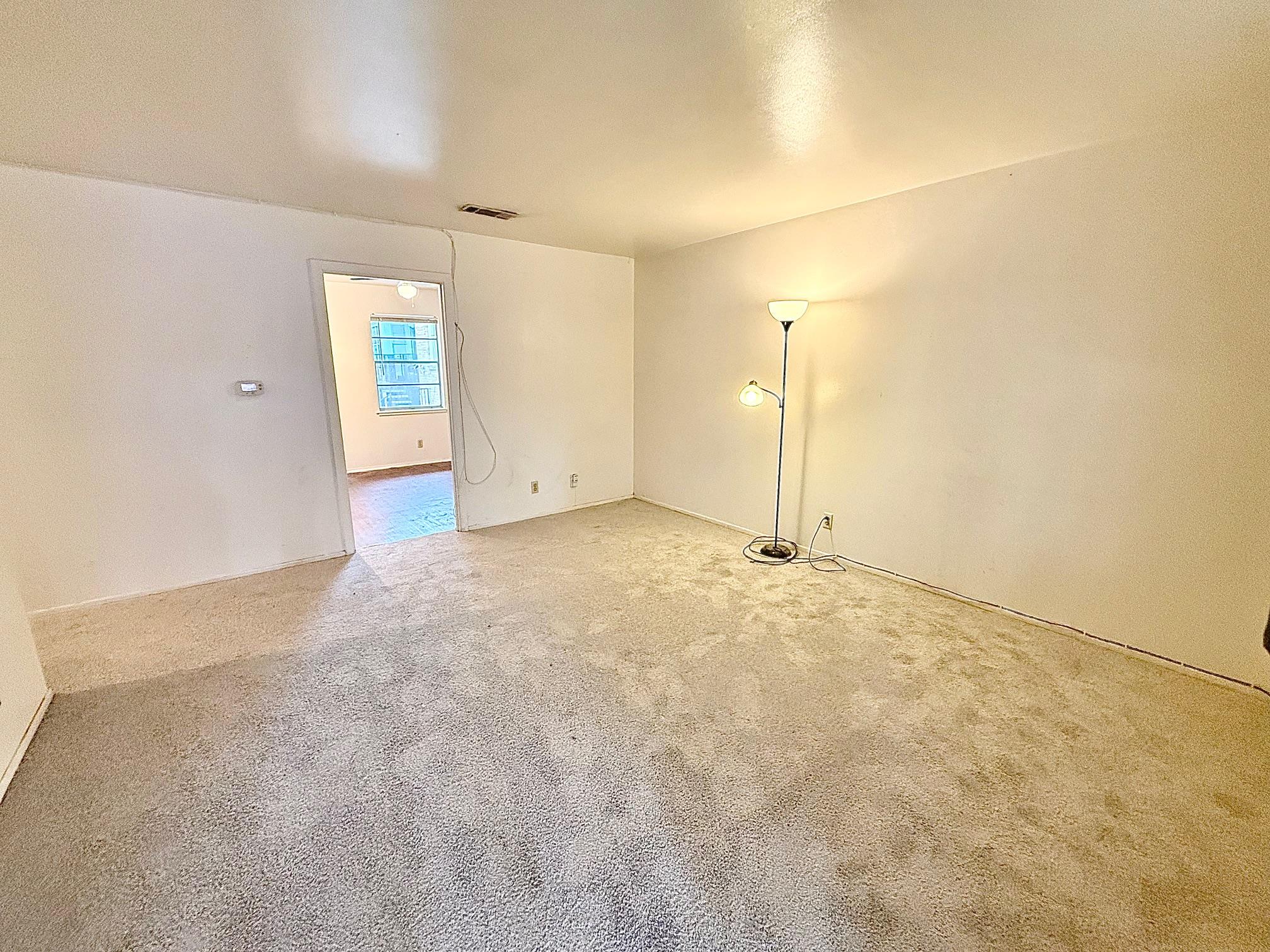 2411 S 5th St #6 Property Photo 2