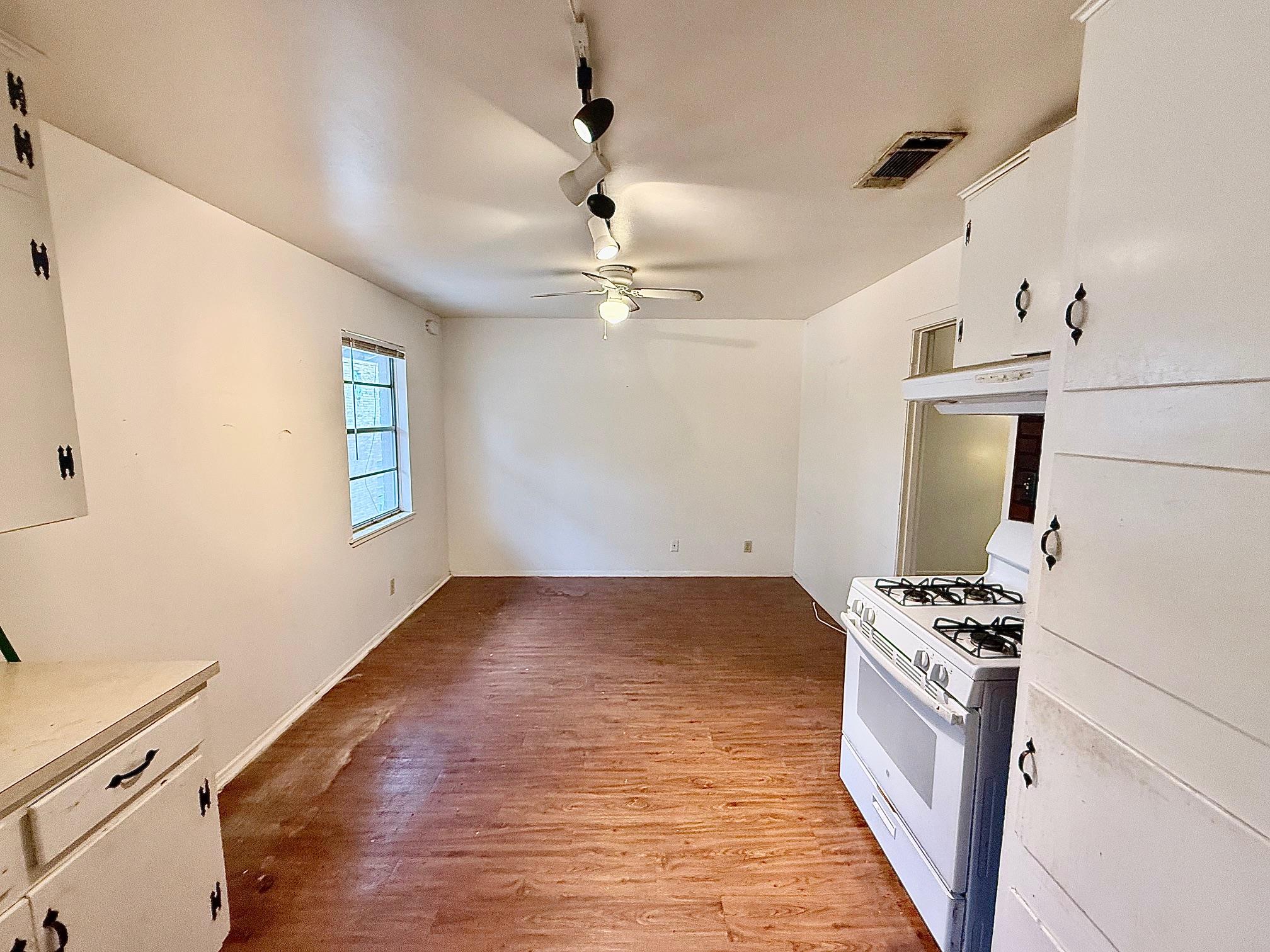 2411 S 5th St #6 Property Photo 4