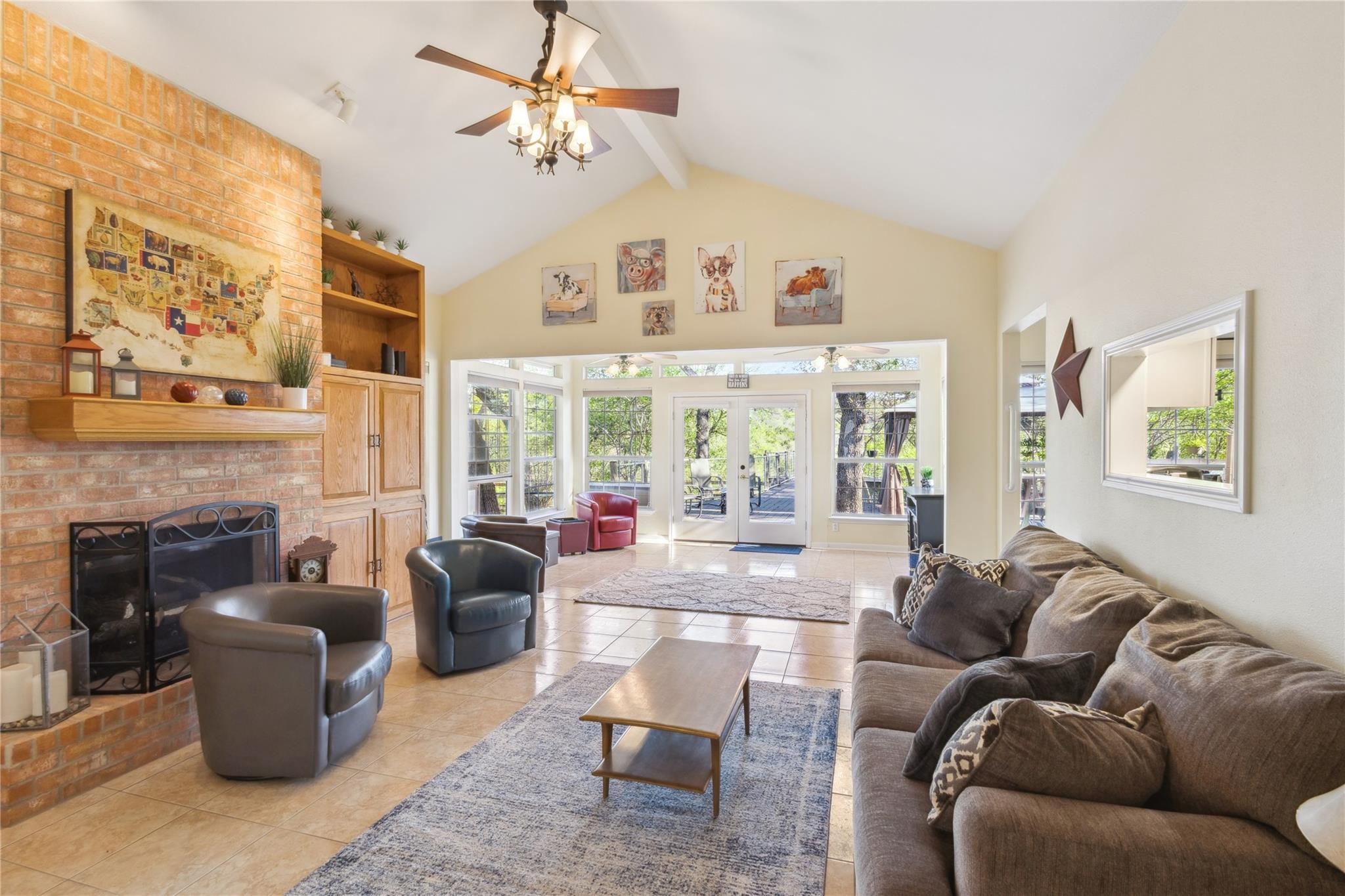 2204 Annes Trl Property Photo 6