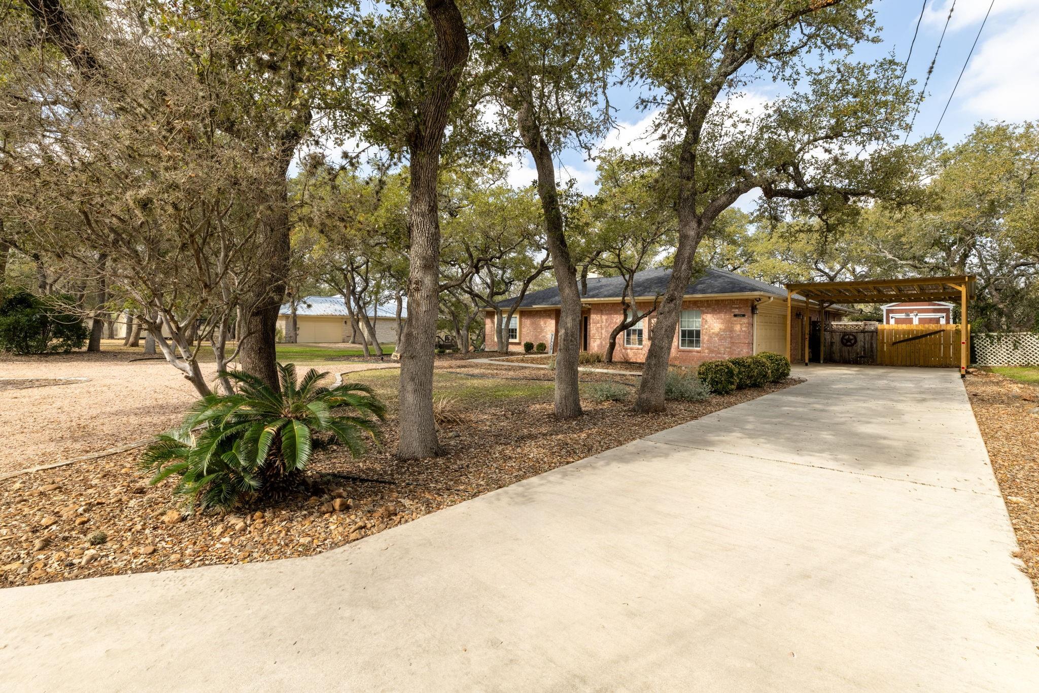 2204 Annes Trl Property Photo 9