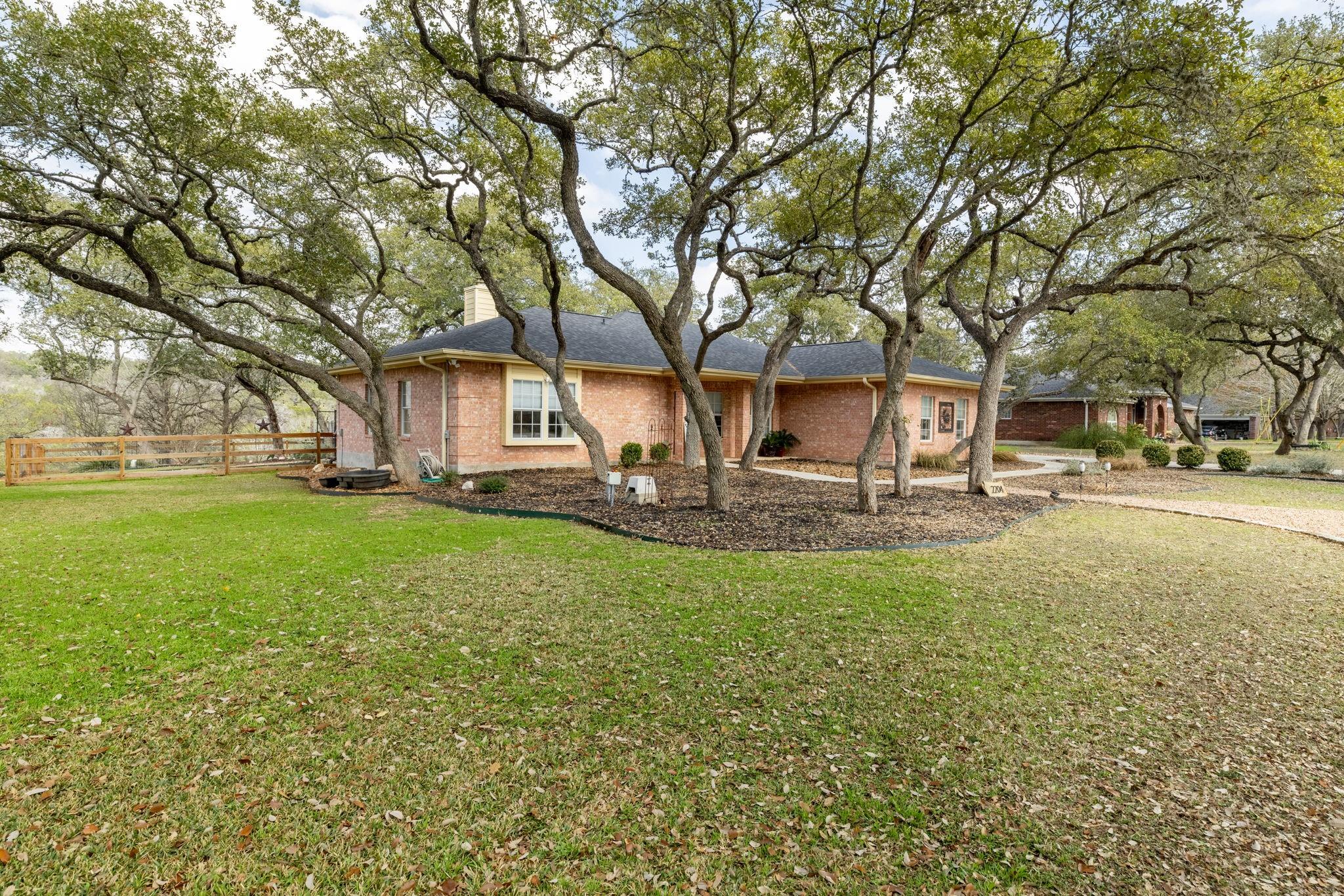 2204 Annes Trl Property Photo 10