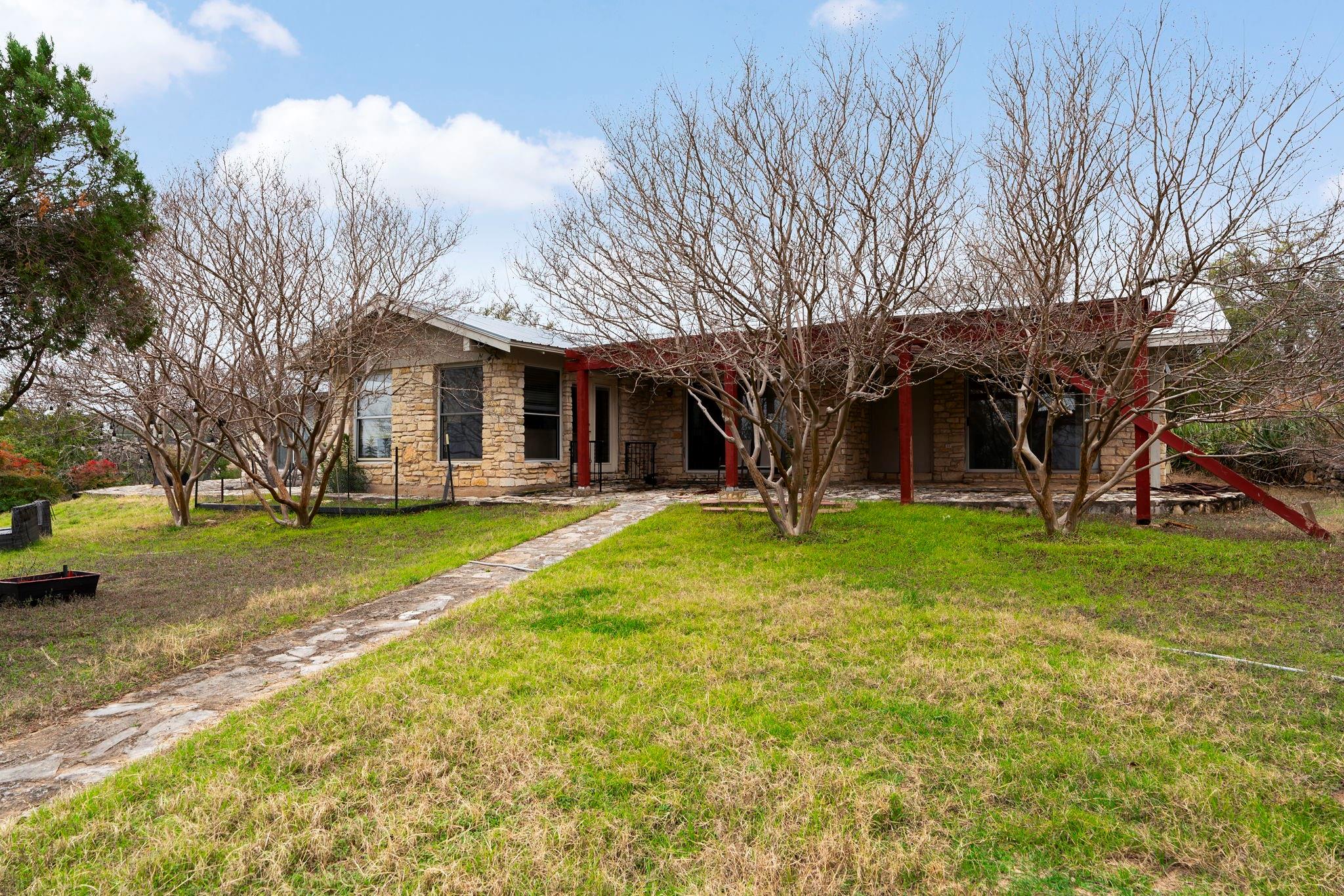 21418 Kathy Ln Property Photo 5