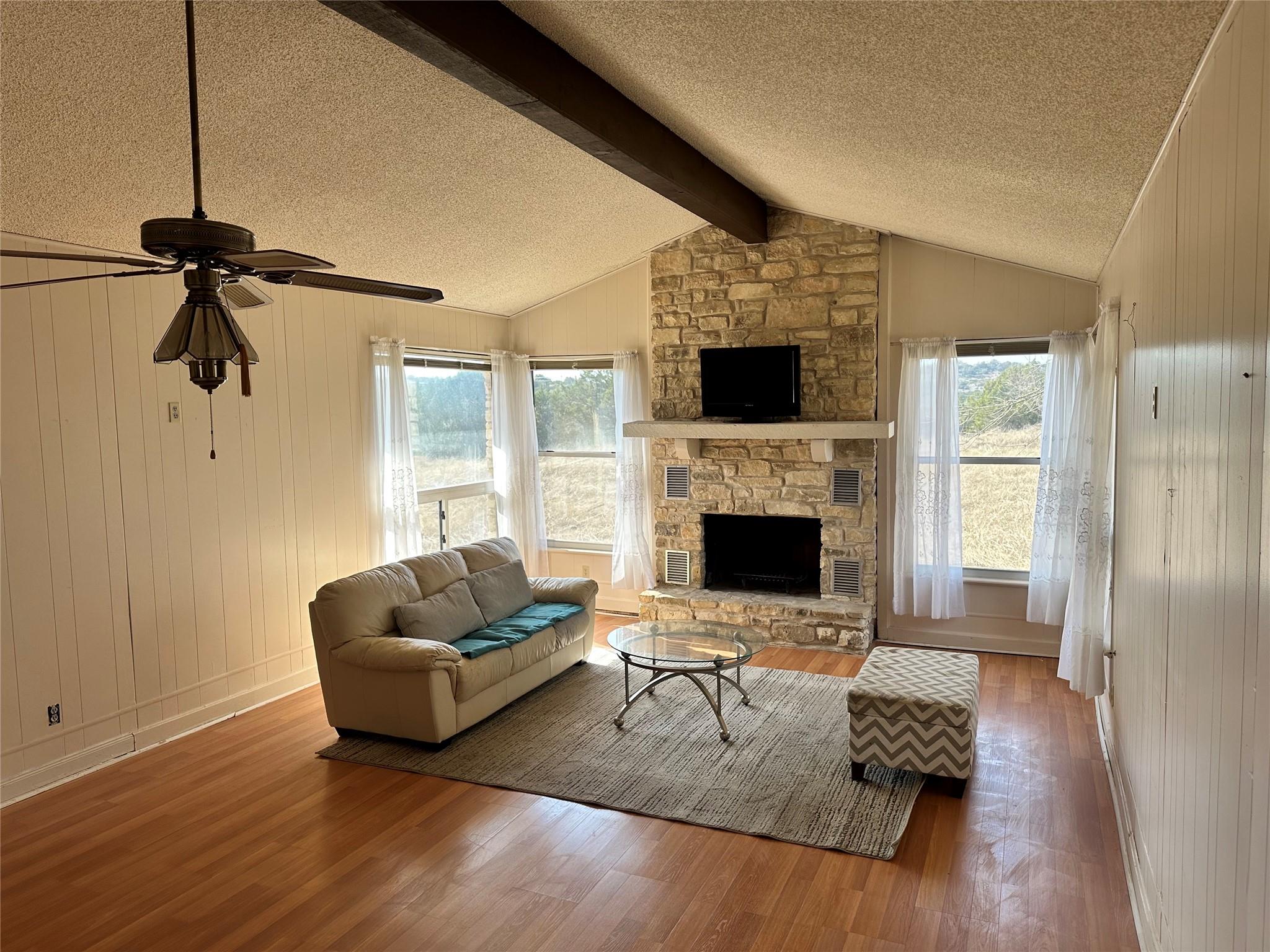 21418 Kathy Ln Property Photo 9