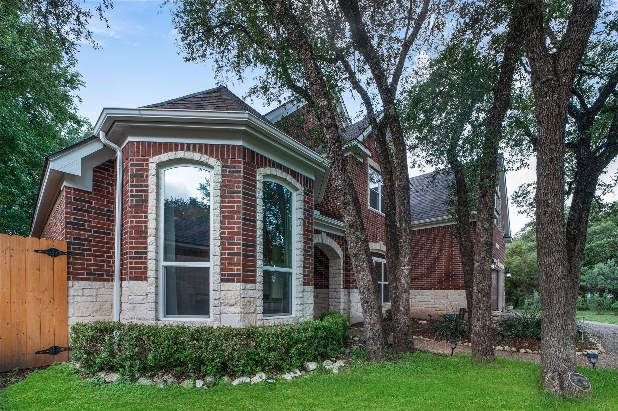 103 Sierra Ridge Dr Property Photo 2