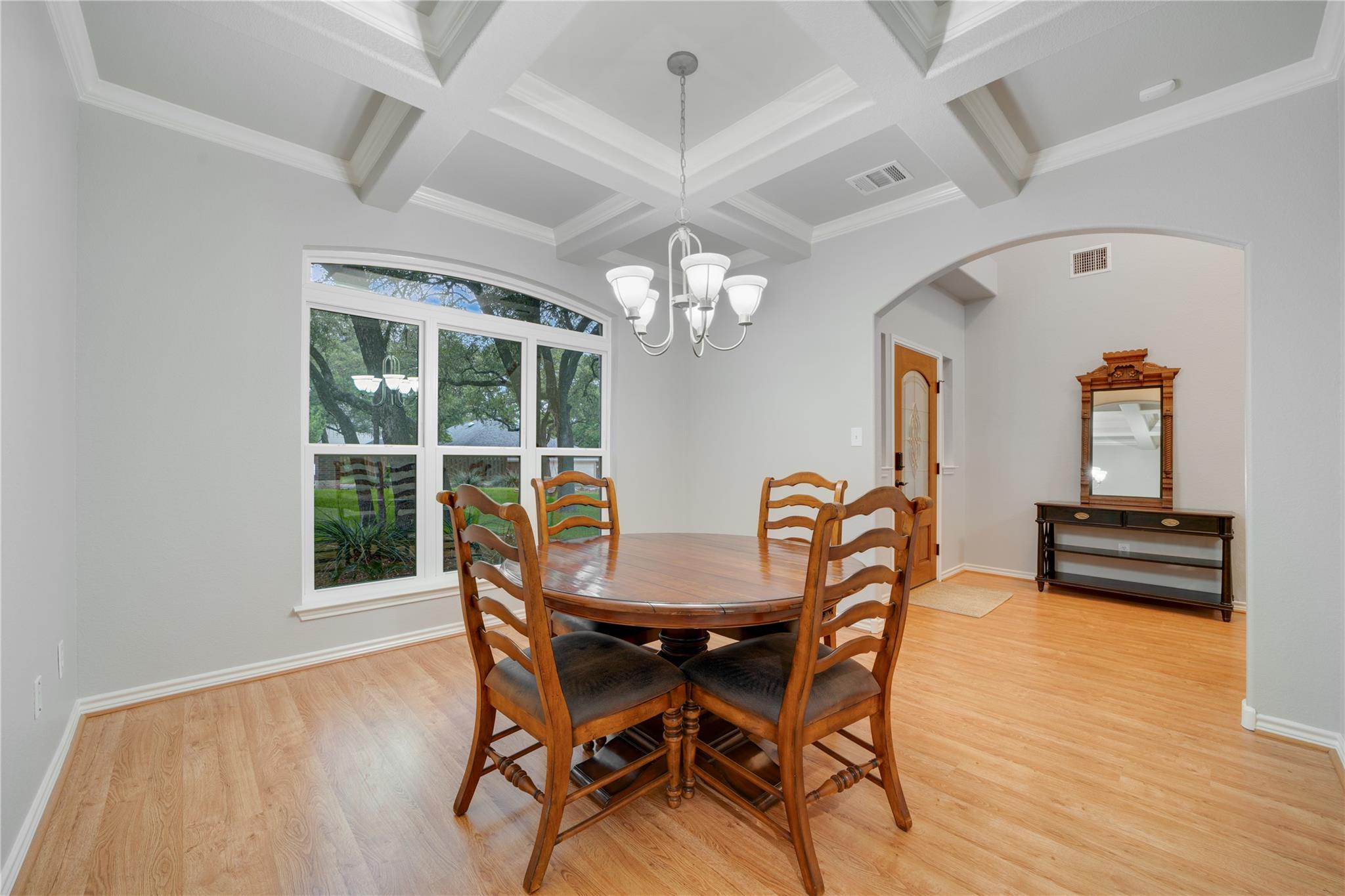 103 Sierra Ridge Dr Property Photo 6