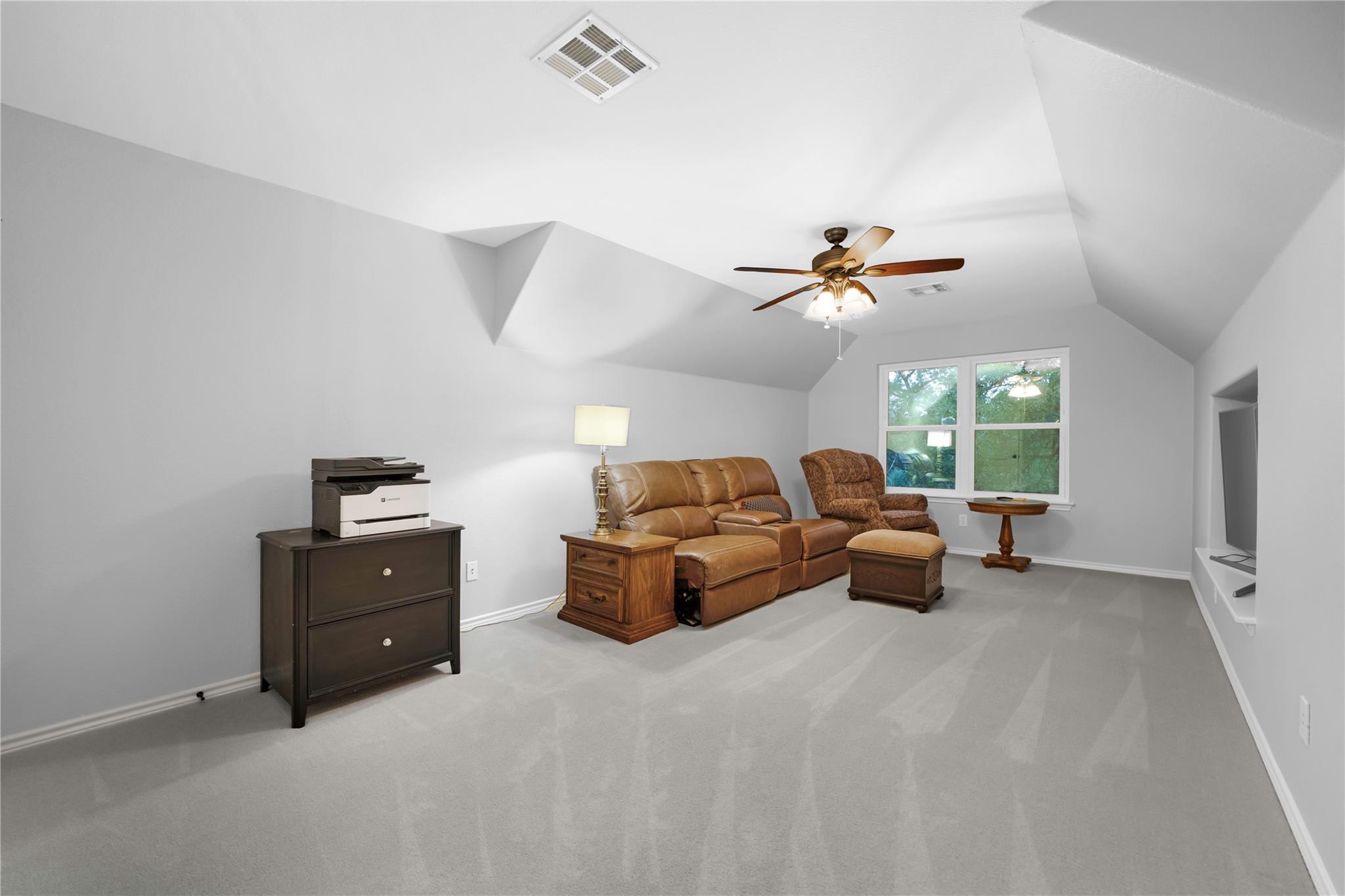 103 Sierra Ridge Dr Property Photo 25