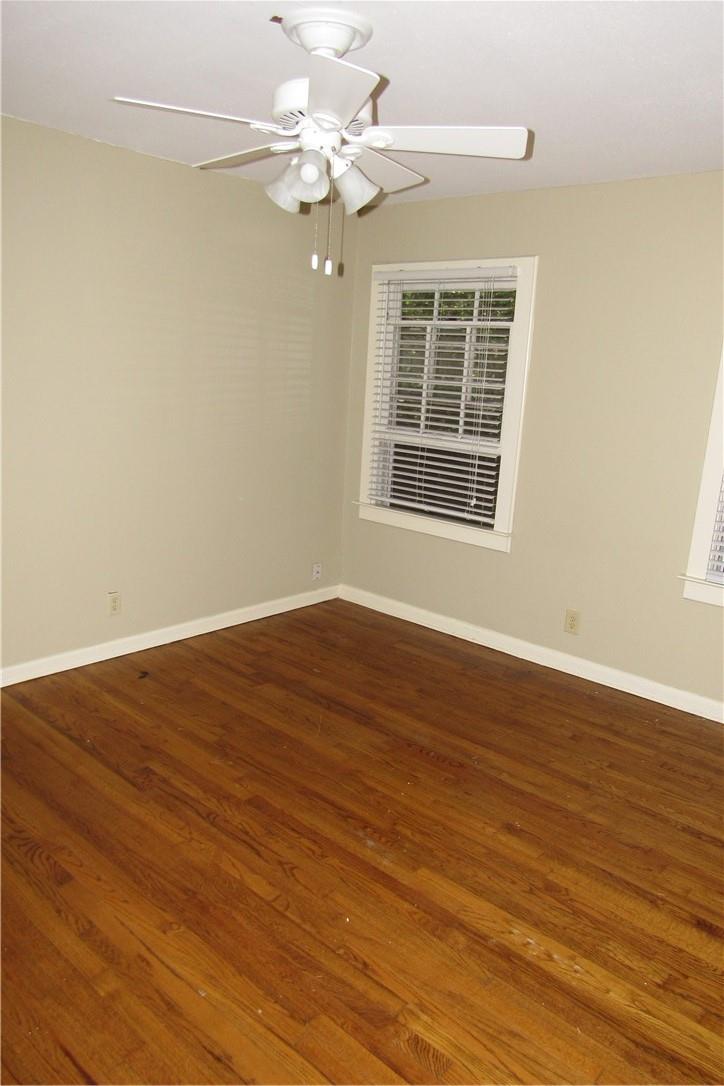 1900 Winsted Ln Property Photo 11