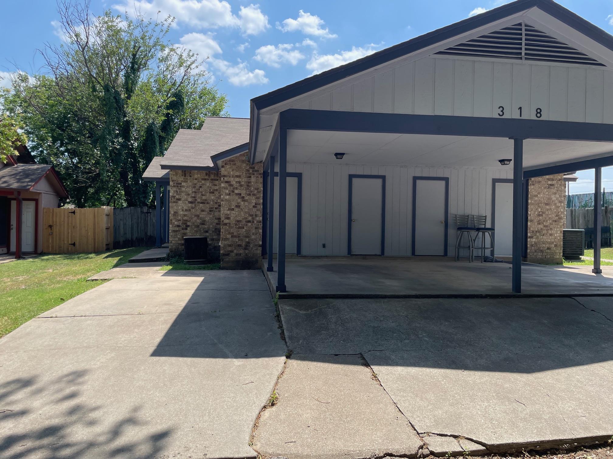 318 W William Cannon Dr #a Property Photo 1