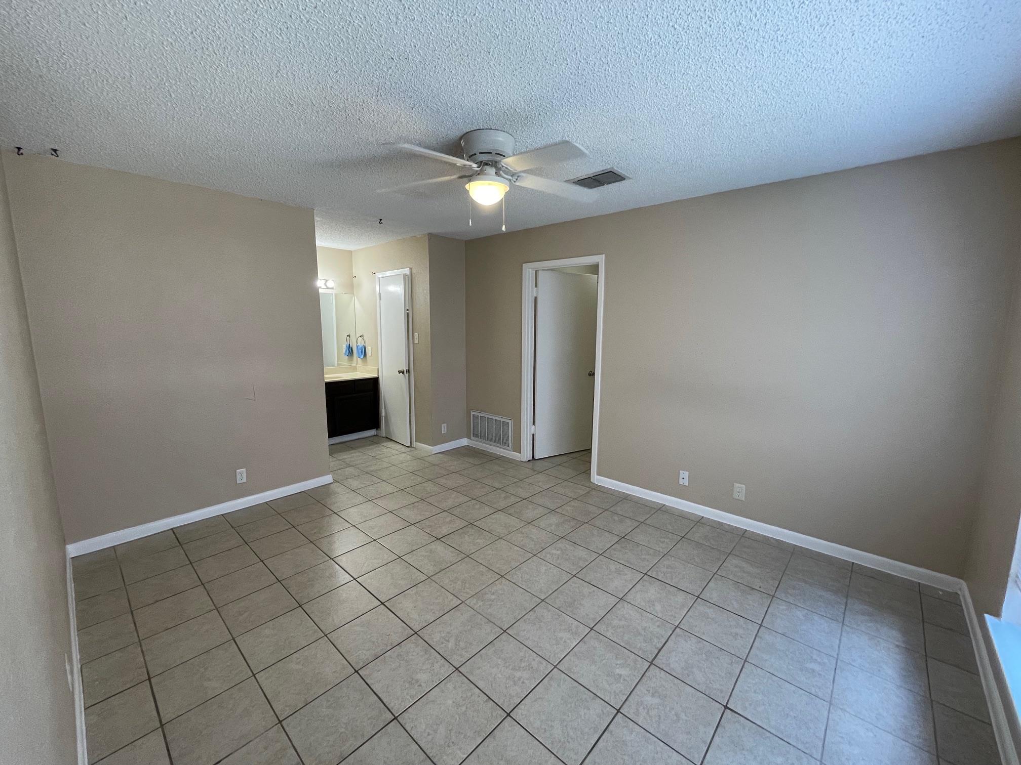 318 W William Cannon Dr #a Property Photo 10