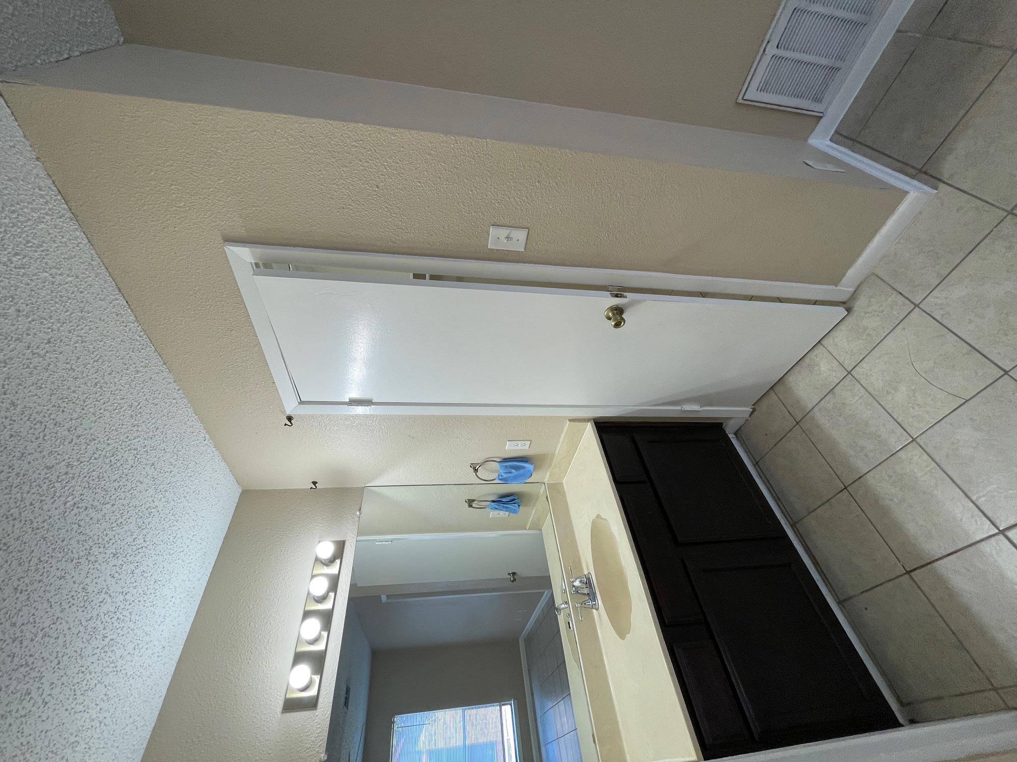318 W William Cannon Dr #a Property Photo 12