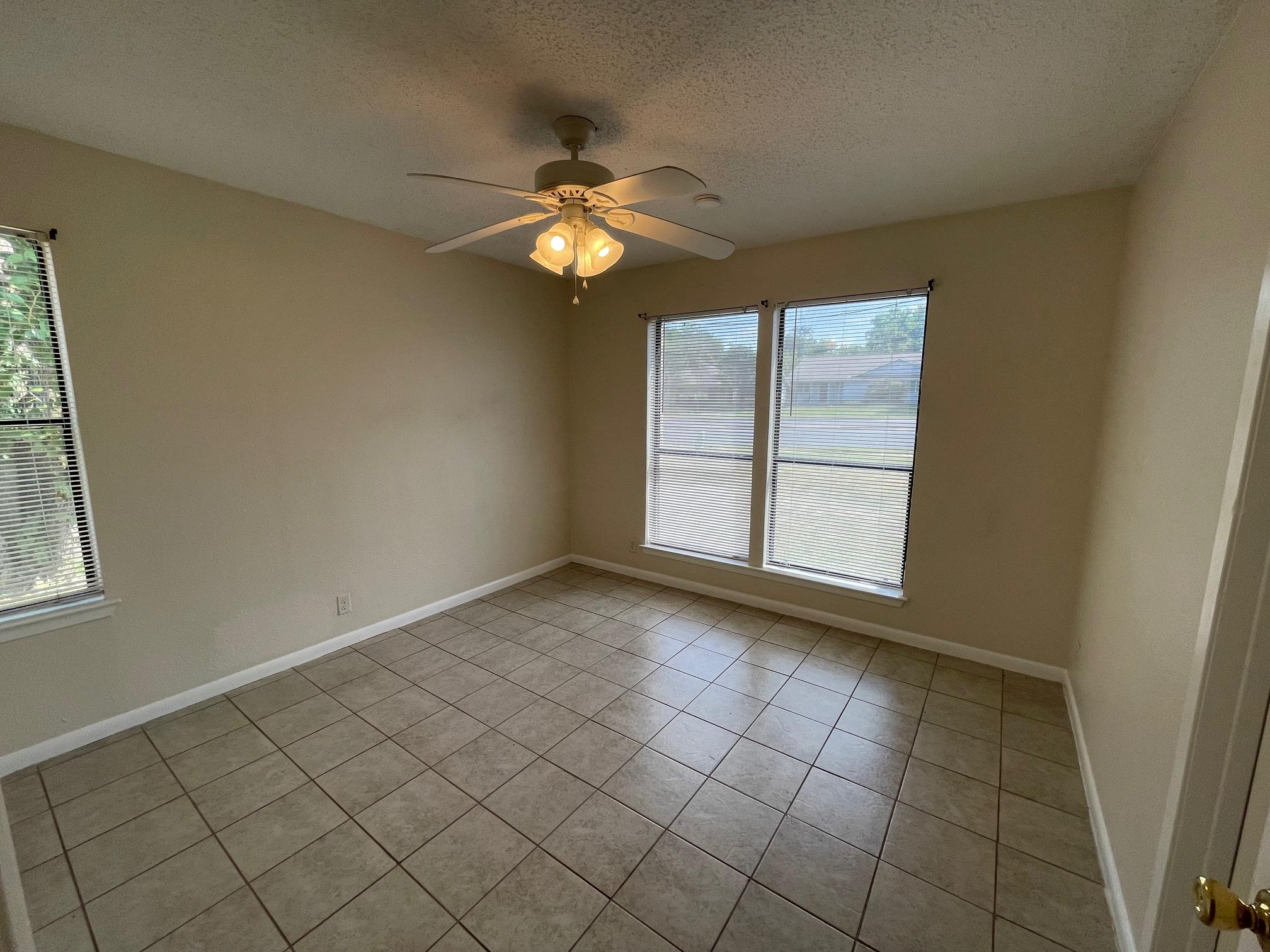 318 W William Cannon Dr #a Property Photo 16