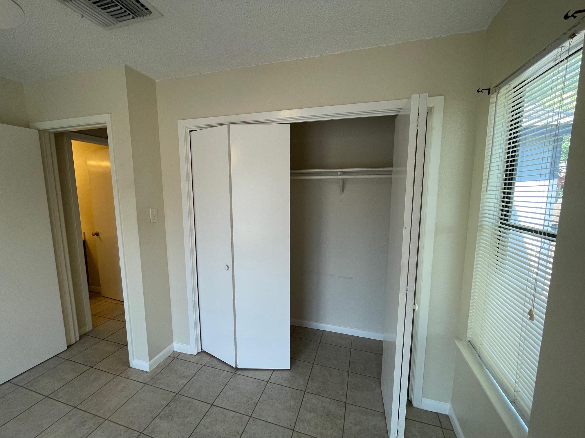 318 W William Cannon Dr #a Property Photo 17
