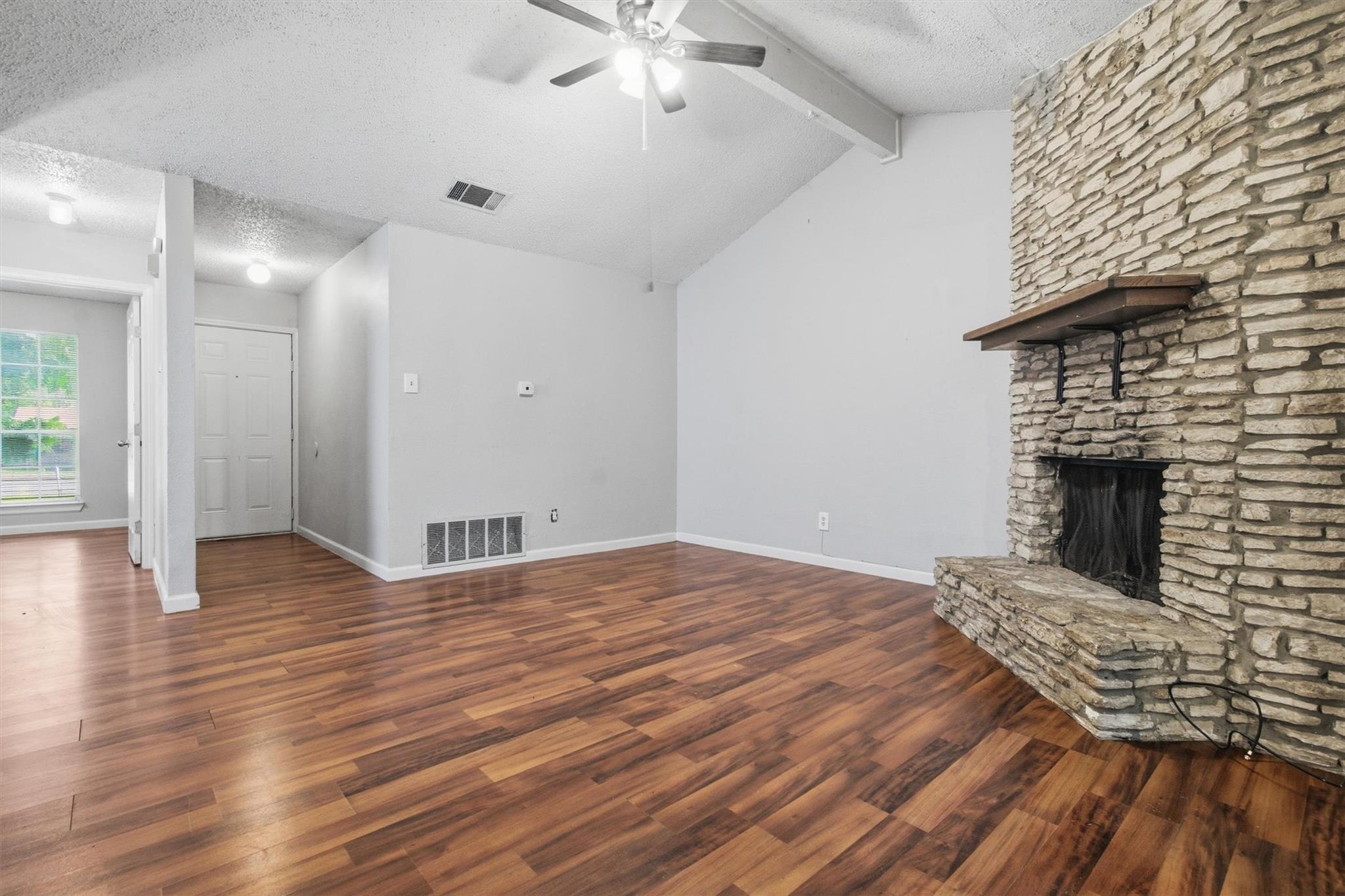 6305 Emerald Forest Dr #b Property Photo 4