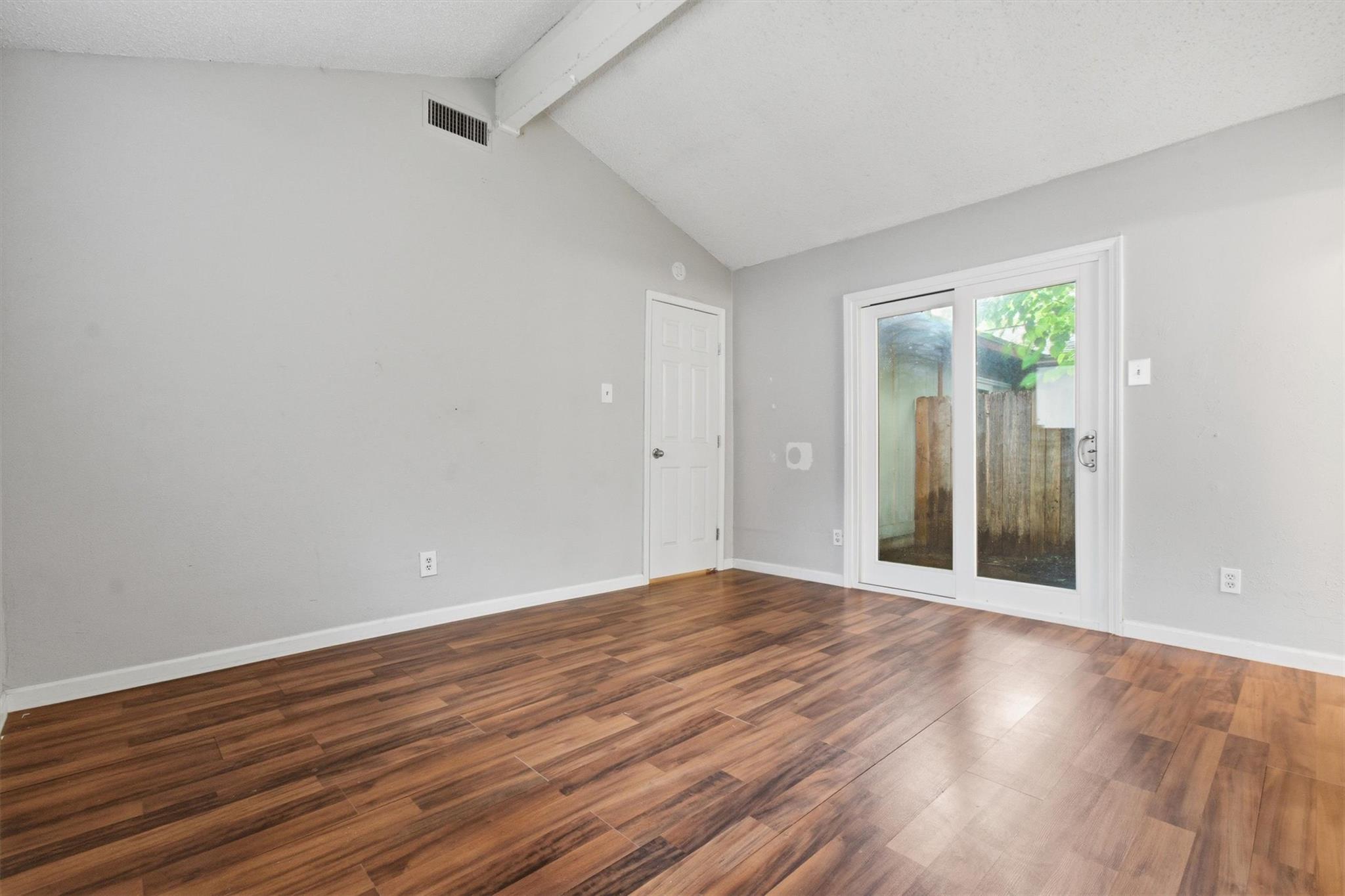 6305 Emerald Forest Dr #b Property Photo 6