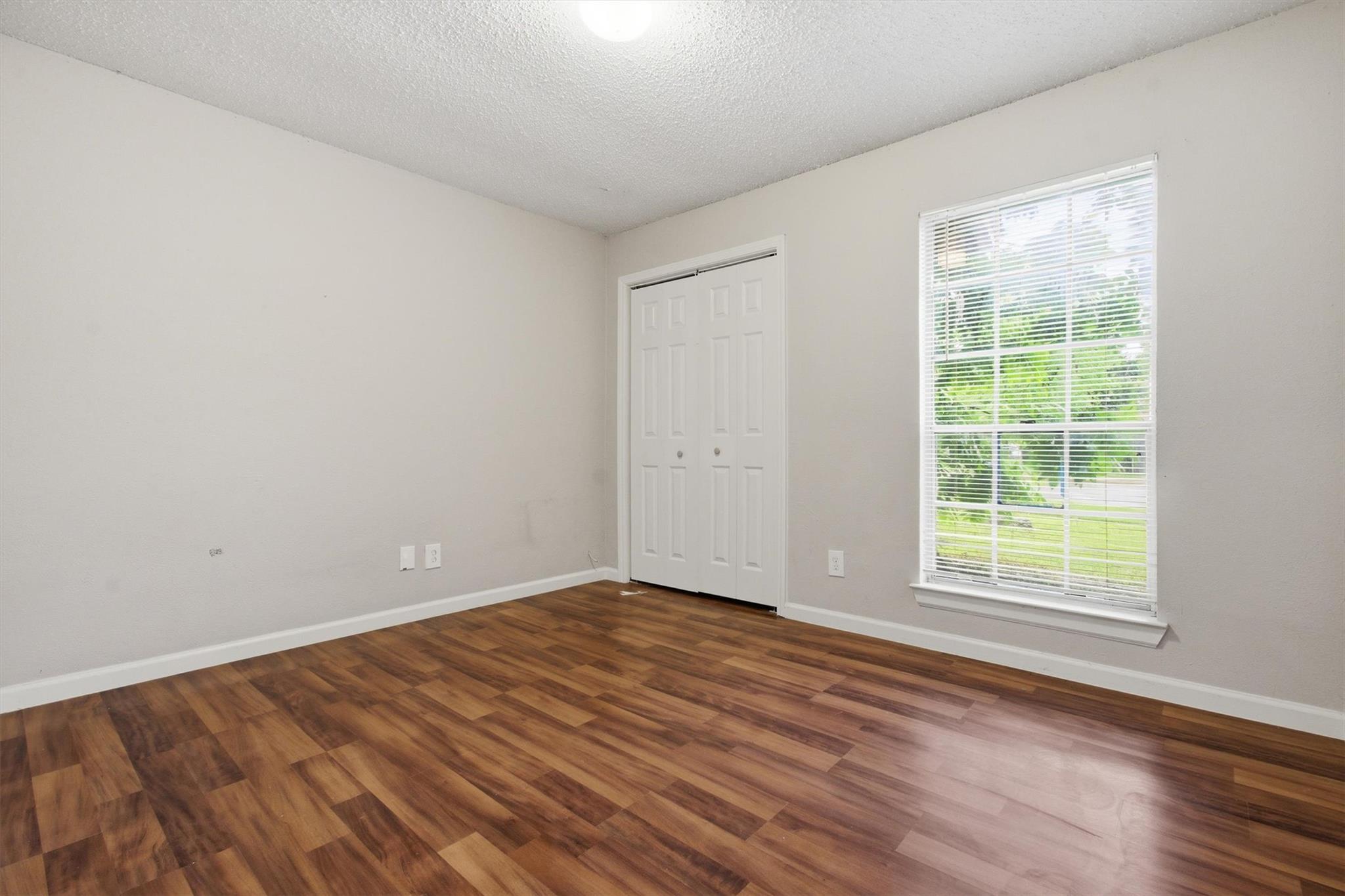 6305 Emerald Forest Dr #b Property Photo 10