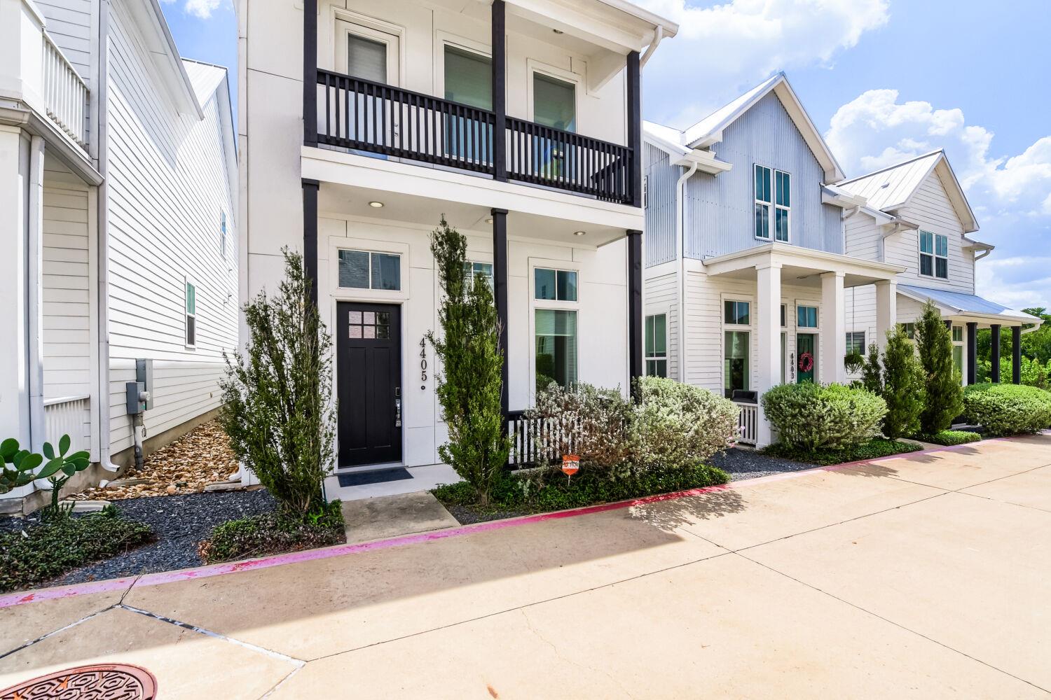 4405 Night Owl Ln Property Photo 1