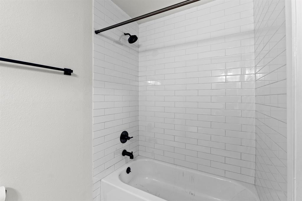 909 Reinli St #101 Property Photo 21